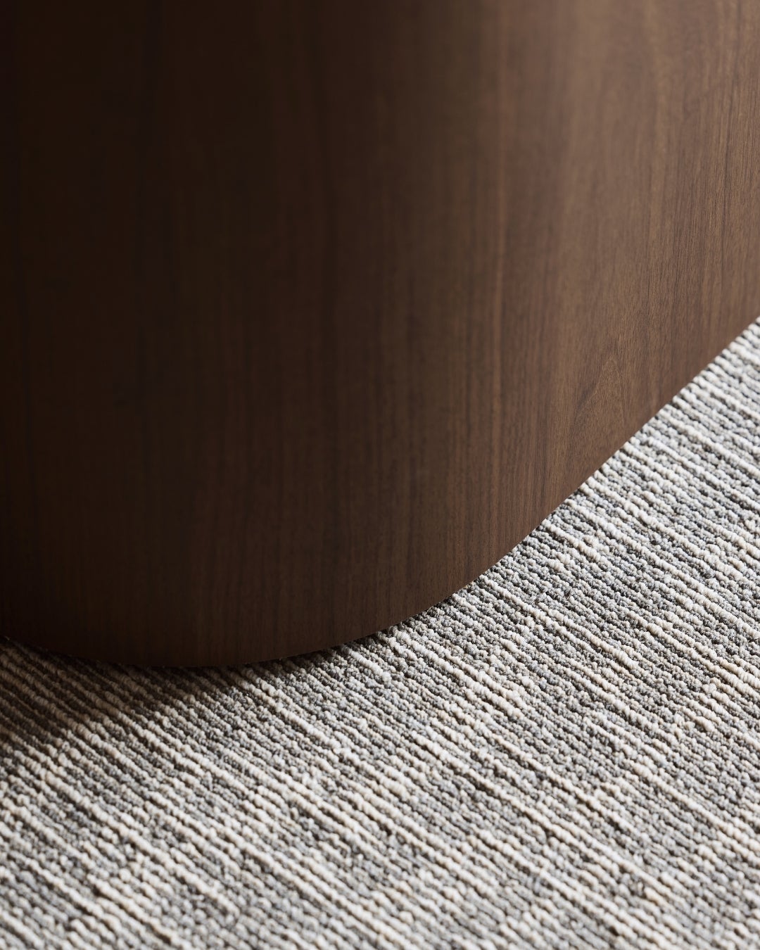 Shinnoki Pure Walnut - office - coworking space - wood veneer - detail