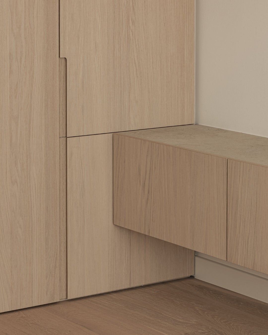 cabinetry kitchen - interior design - wood veneer - shinnoki milk oak - detail