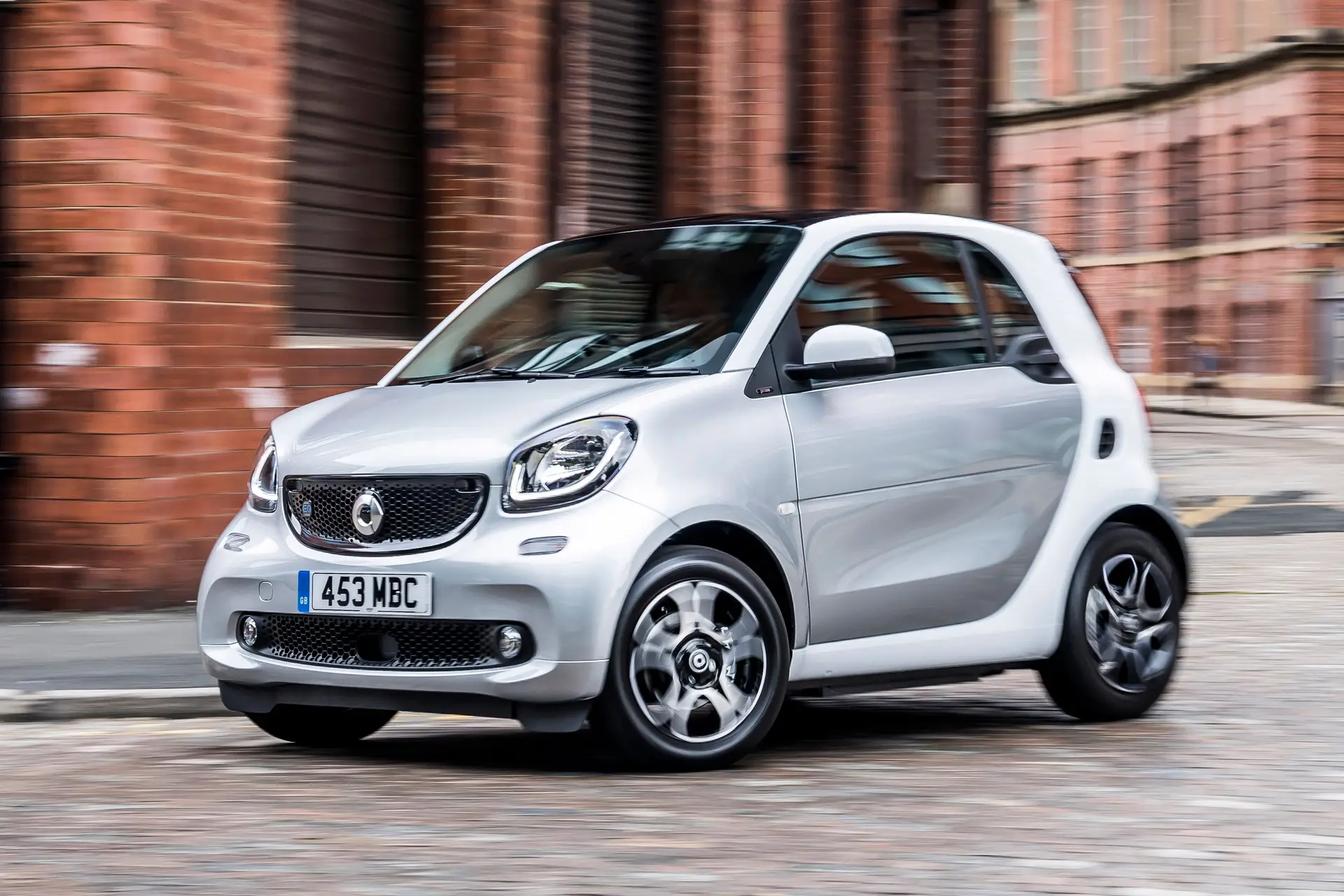 Smart EQ Fortwo Review 2023: Front Side View