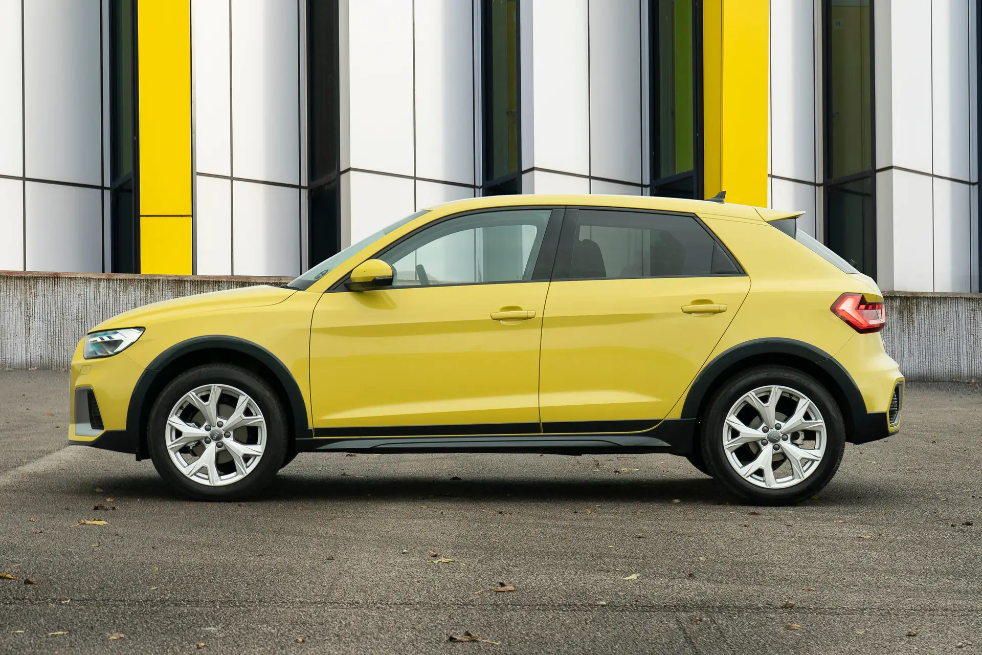 Audi A1 Citycarver Review 2023: Exterior Side