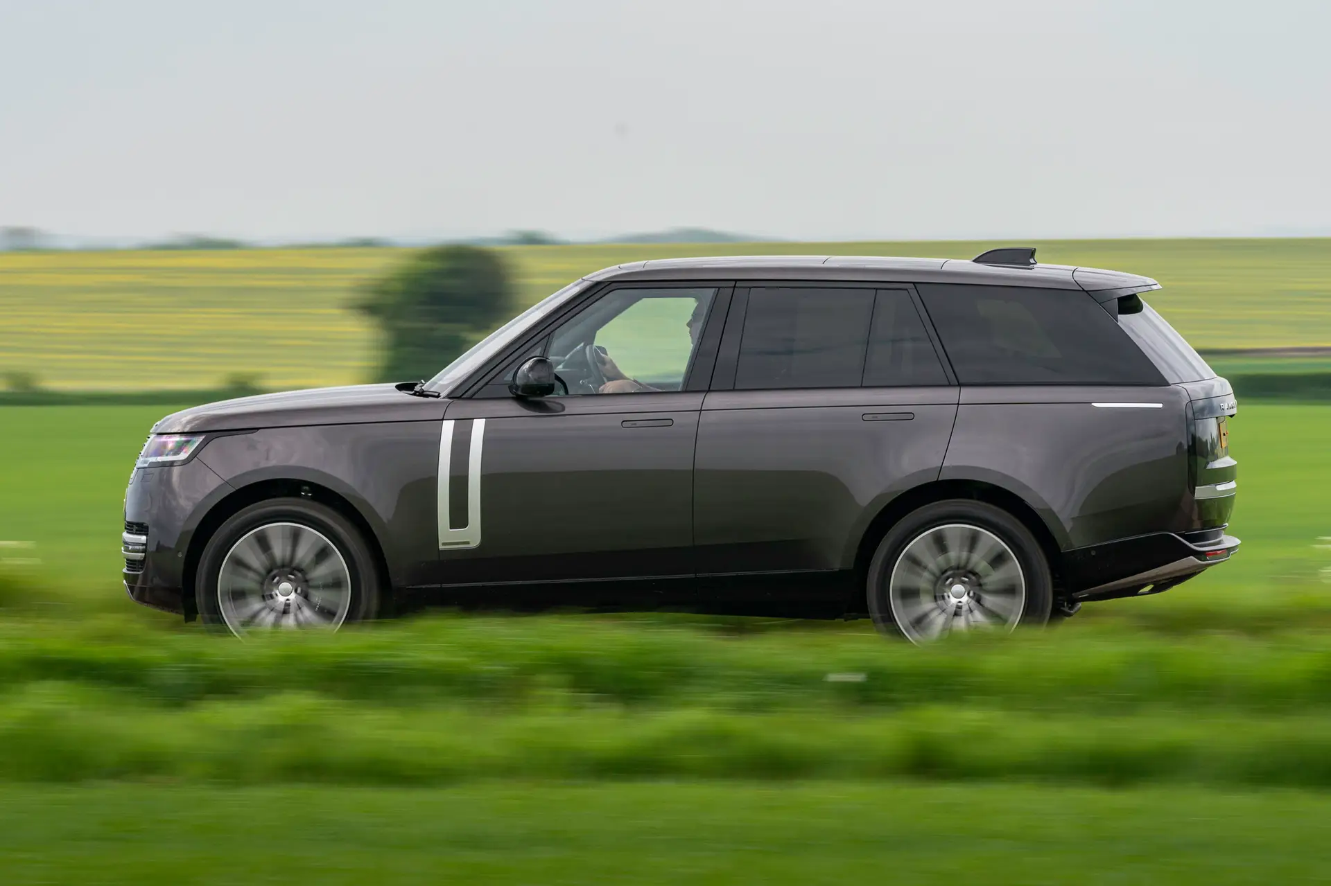 Range Rover Review 2024: side profile