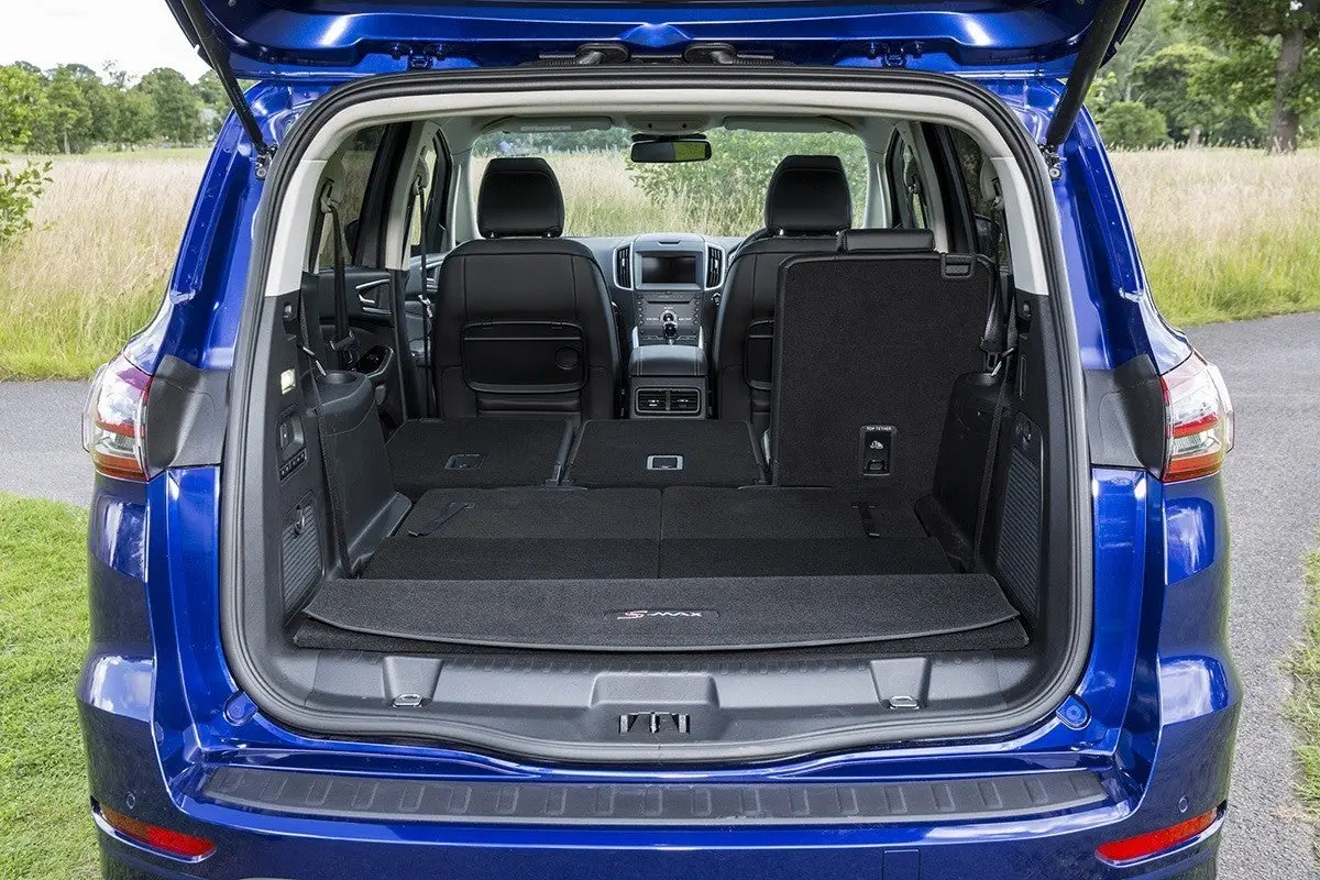 Ford S-MAX Review 2023: boot with seats folded
