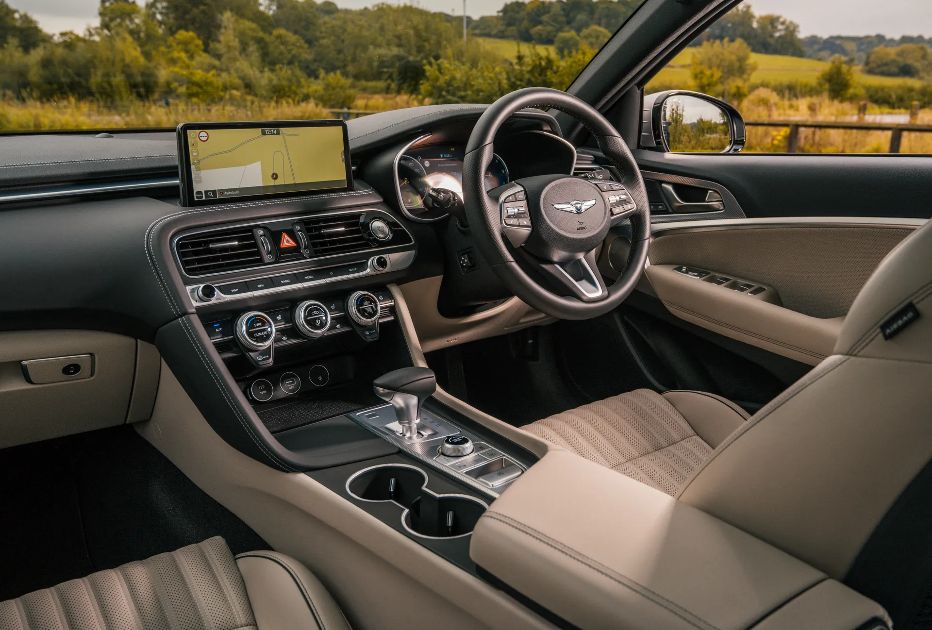 Genesis G70 (2021-2024) Review: interior