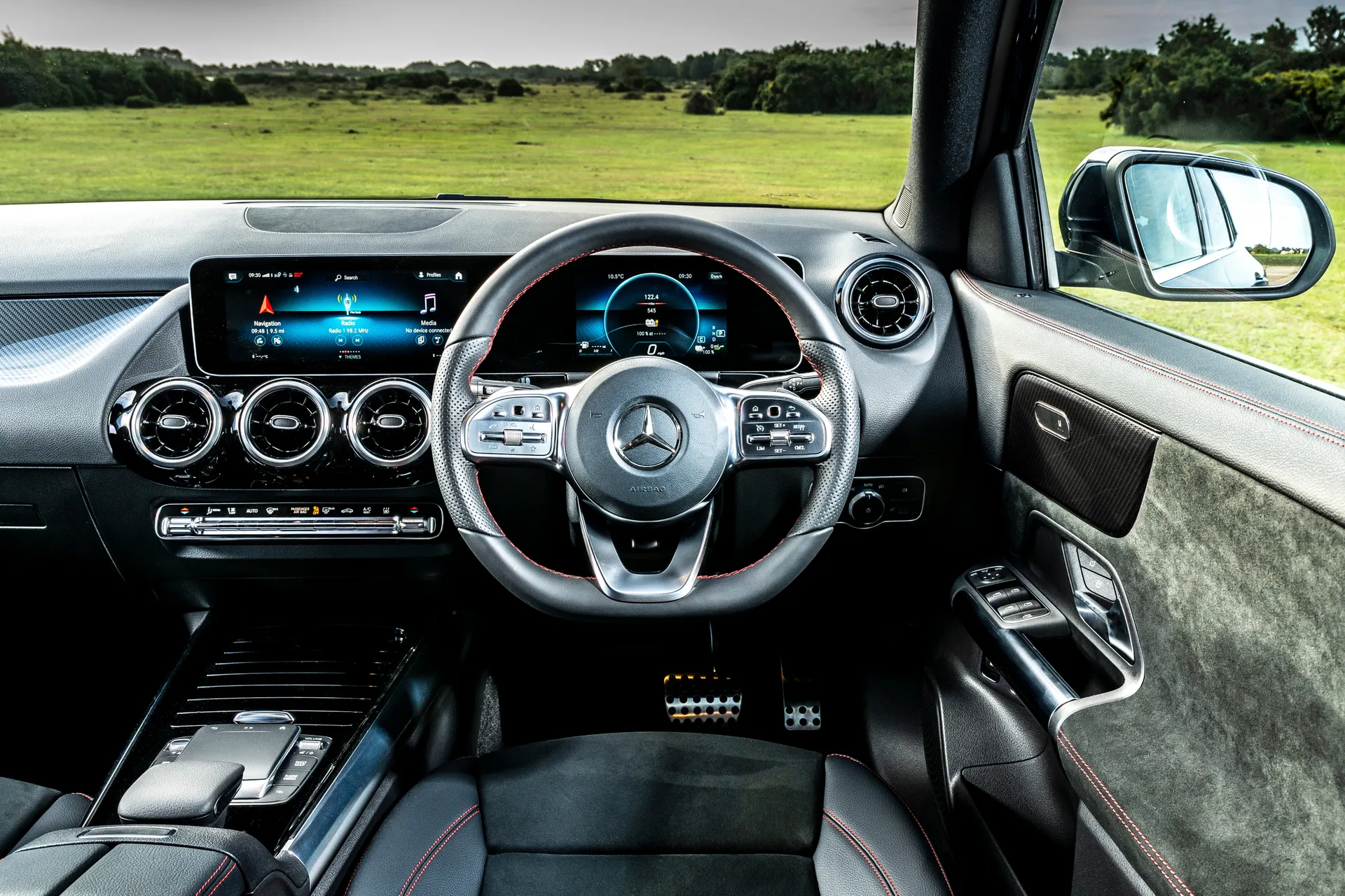 Mercedes-Benz GLA 250 e interior