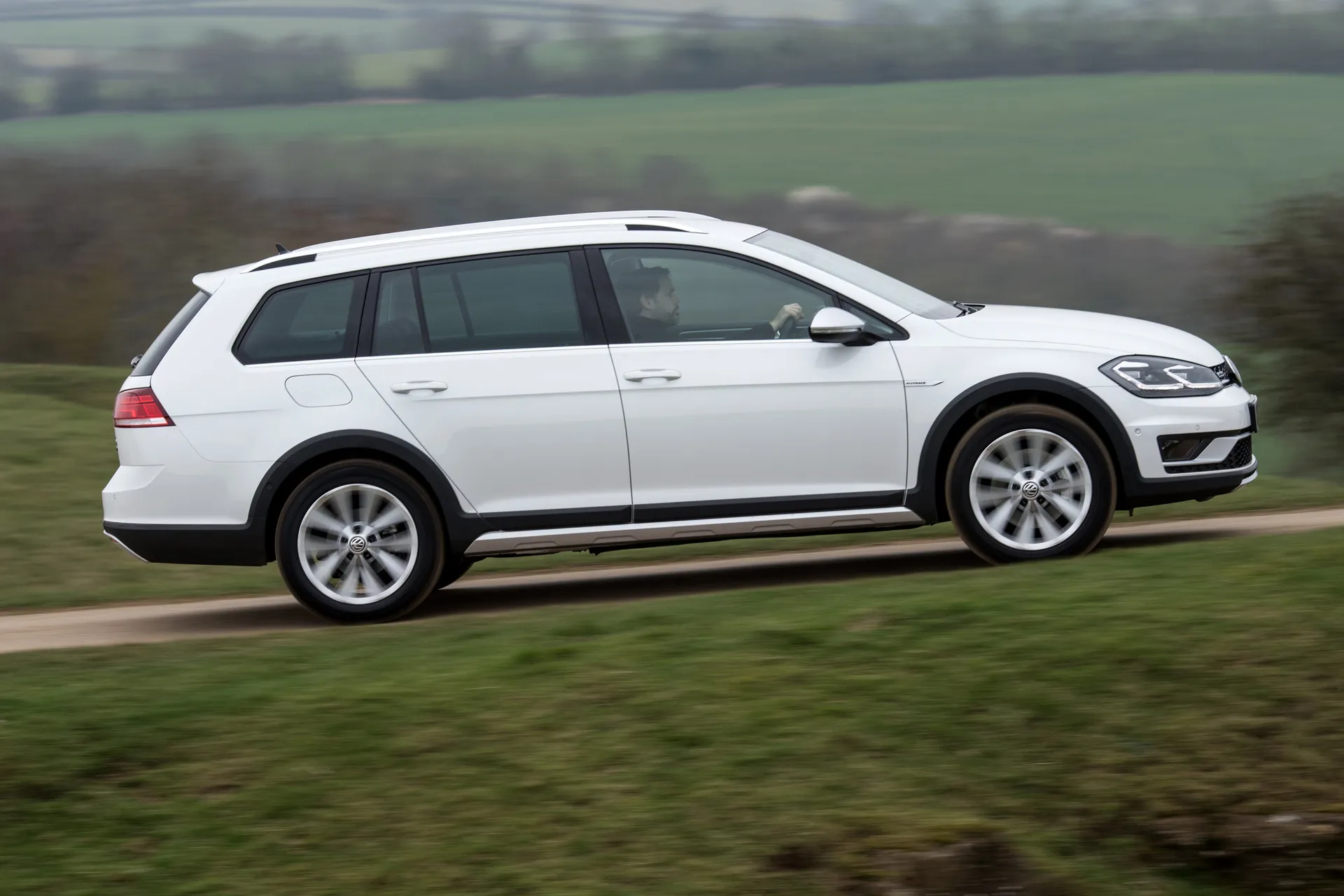 Volkswagen Golf Alltrack (2015-2020) Review