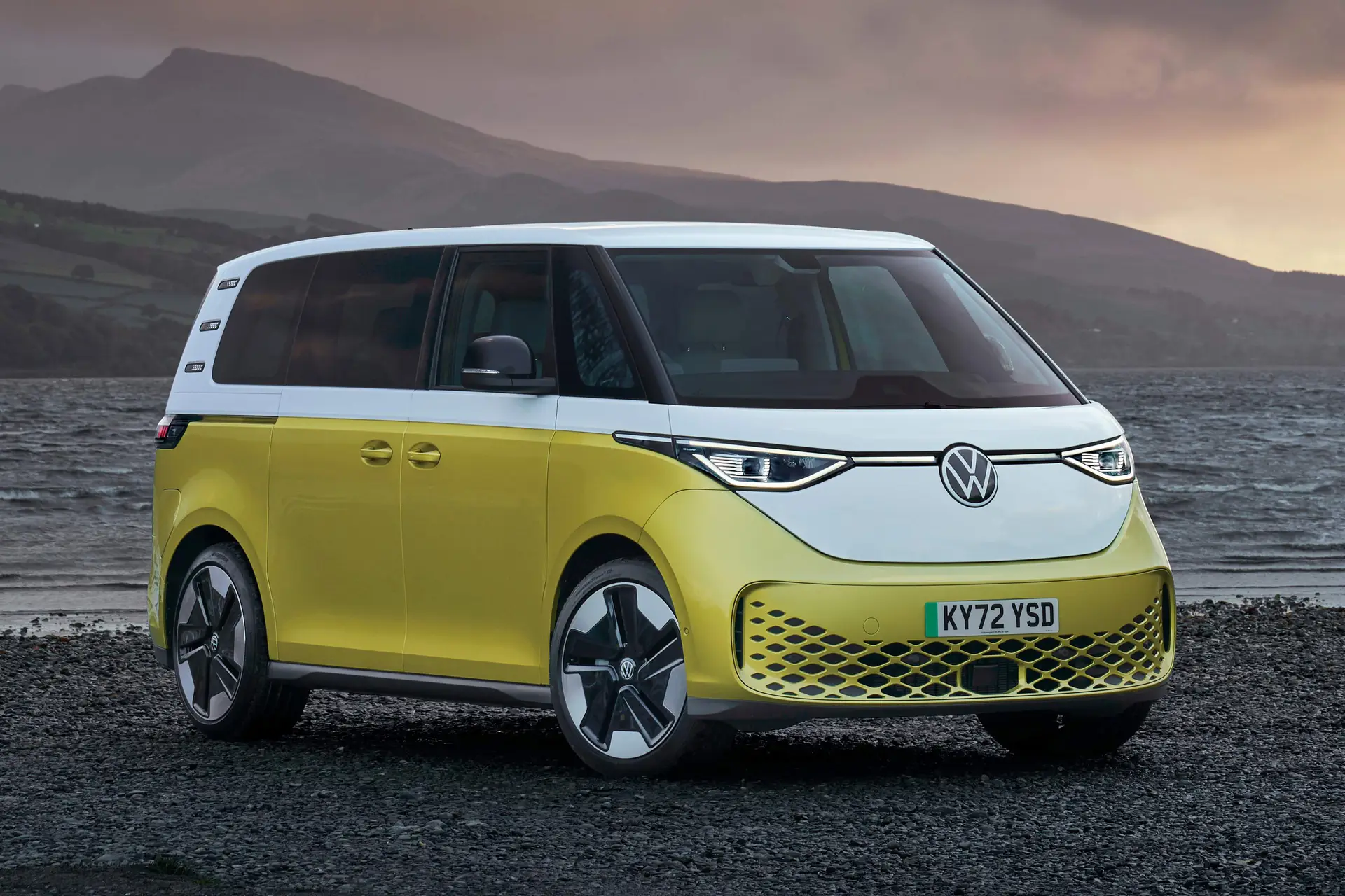 Volkswagen ID.Buzz Review 2023: front static