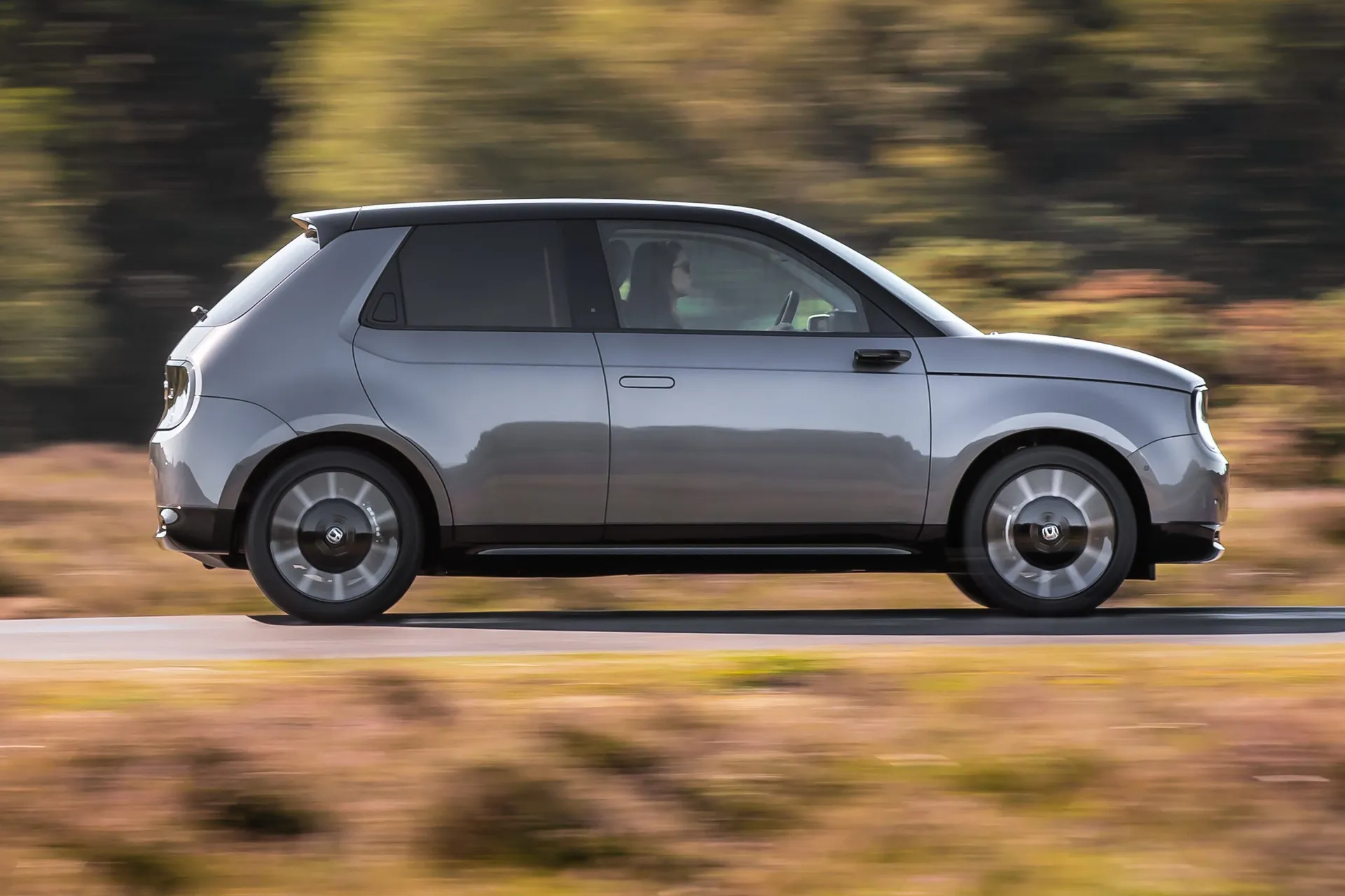 Honda e Review 2023: exterior side profile