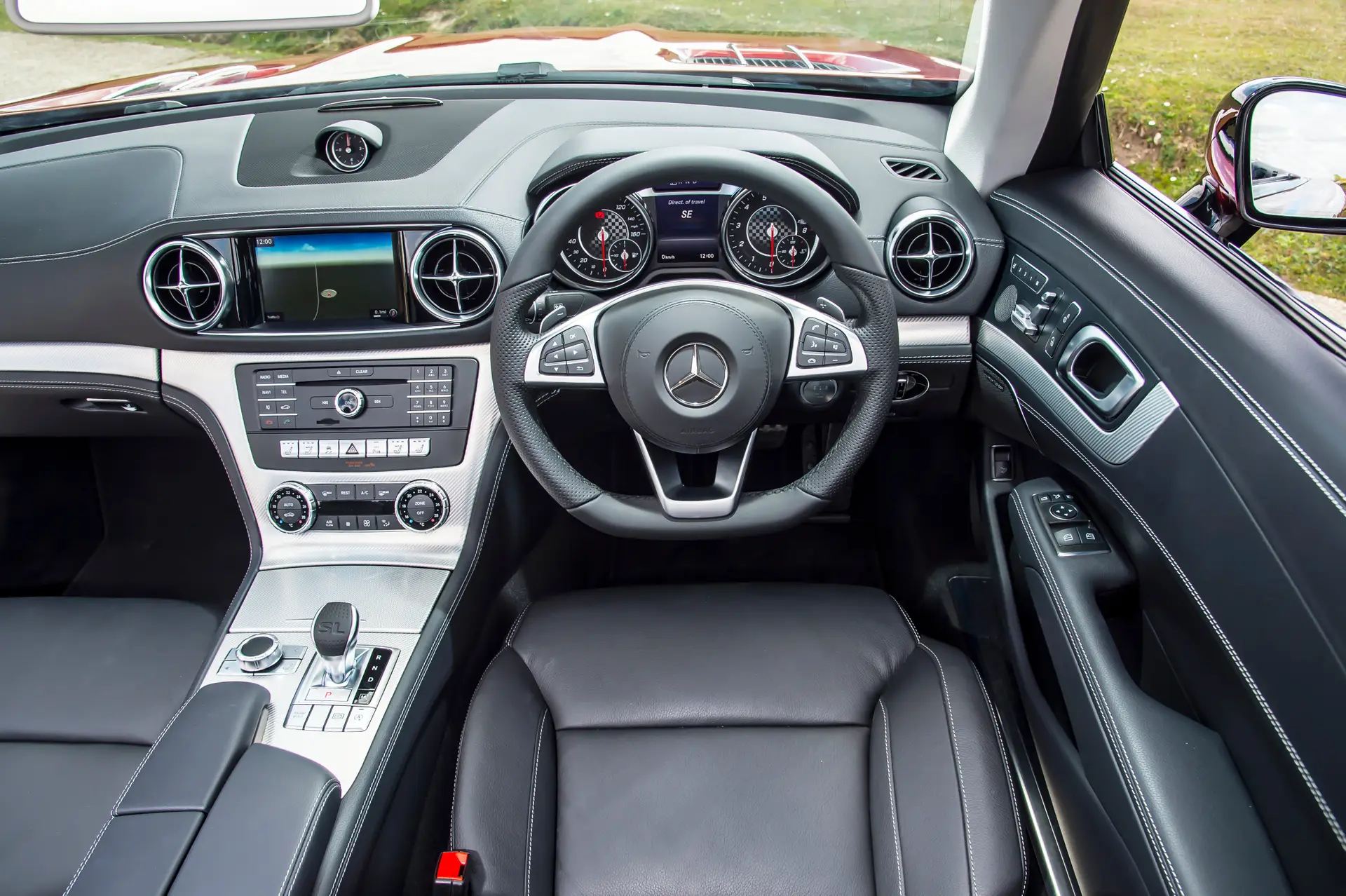 Mercedes-Benz SL (2012-2020) Review: interior close up photo of the Mercedes-Benz SL dashboard