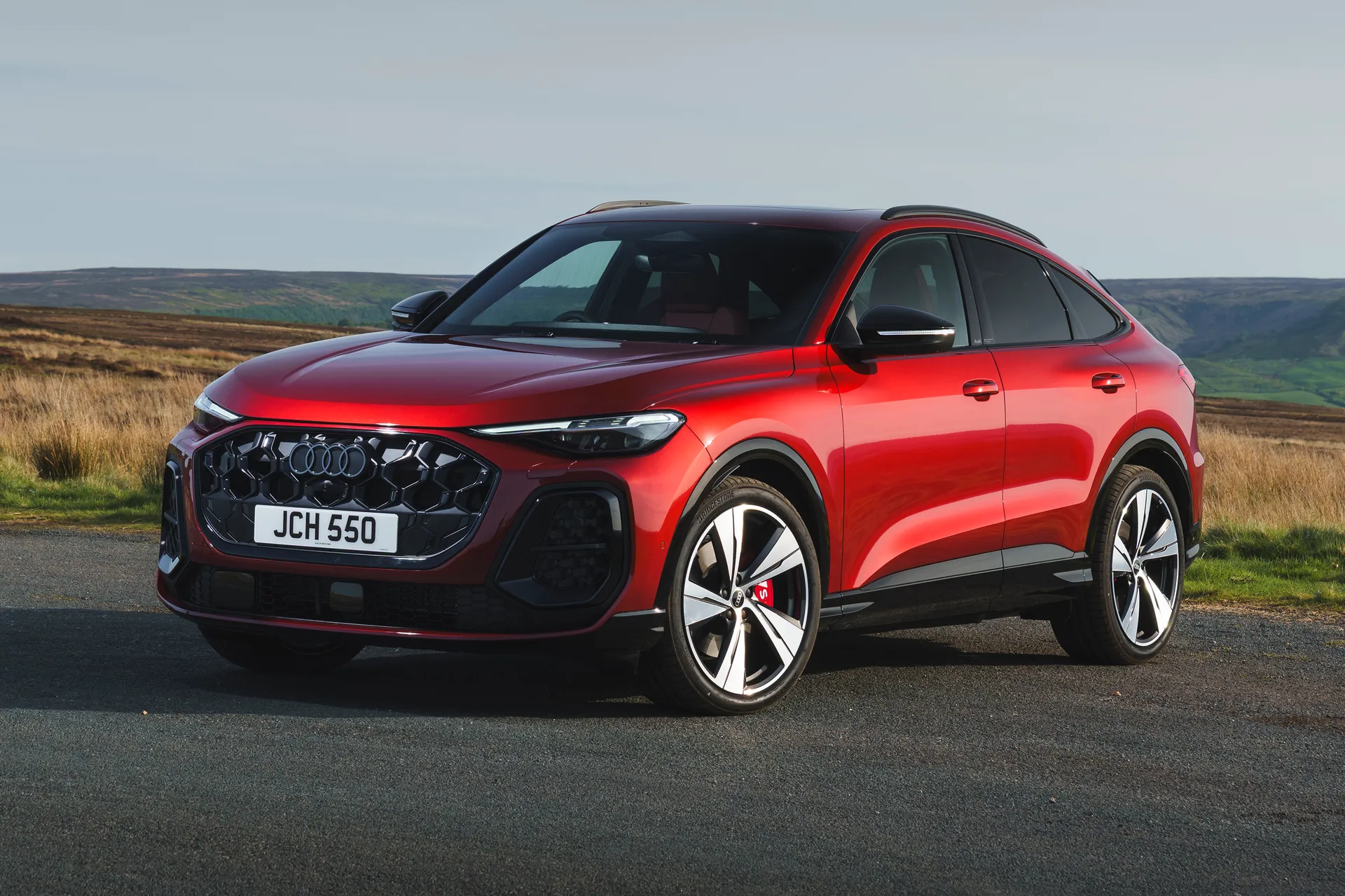 Audi SQ5 Review: front three quarters