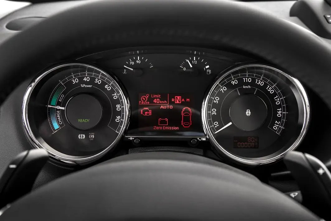 Peugeot 3008 (2009-2017) Review: Interior close up photo of the Peugeot 3008 instruments