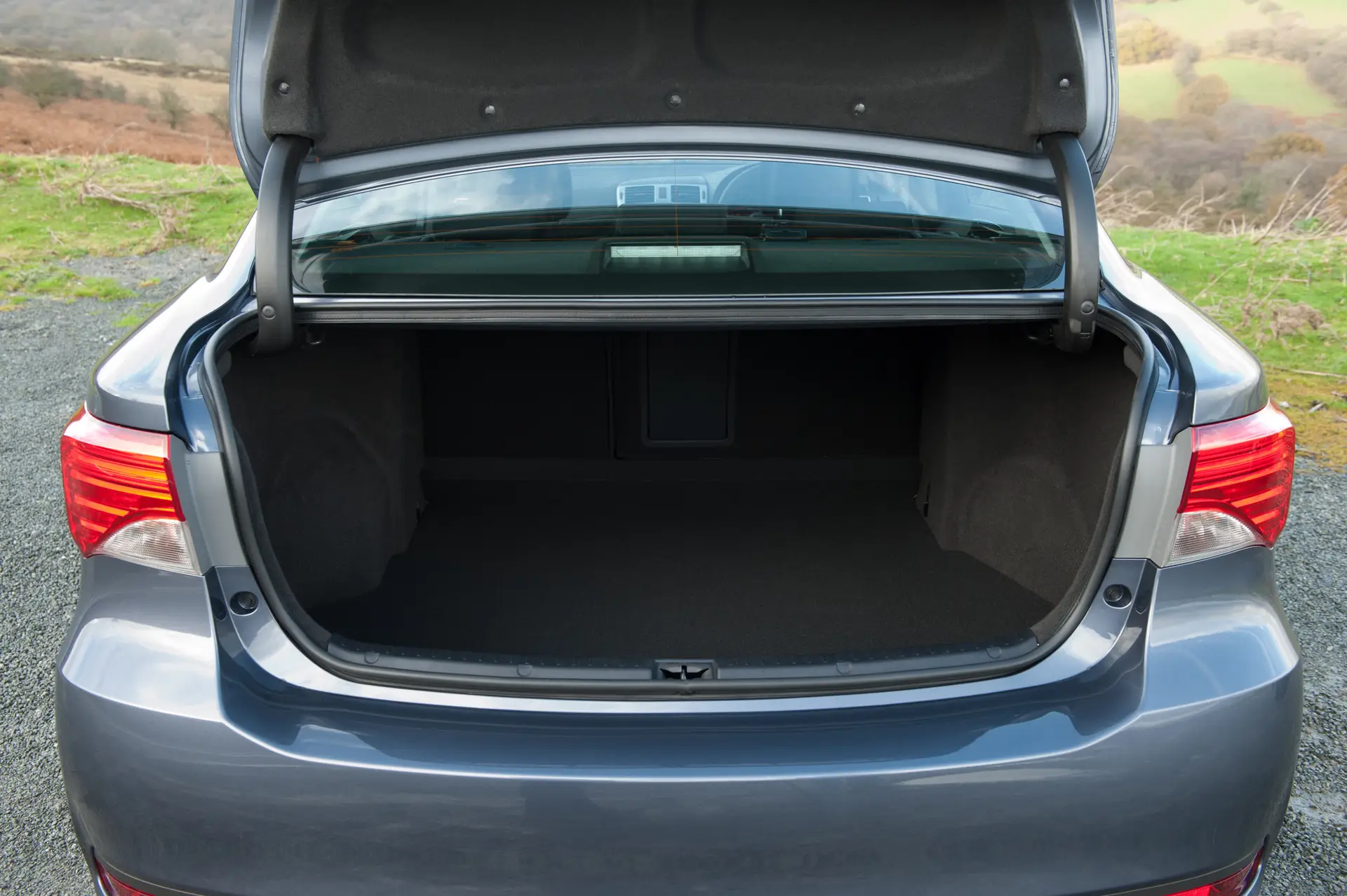 Toyota Avensis Bootspace