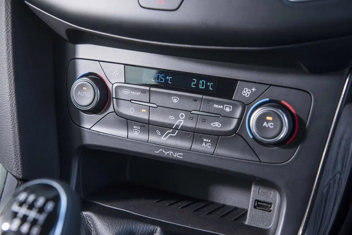Ford Focus Estate (2014-2018) Review: interior close up photo of the Ford Focus Estate climate control