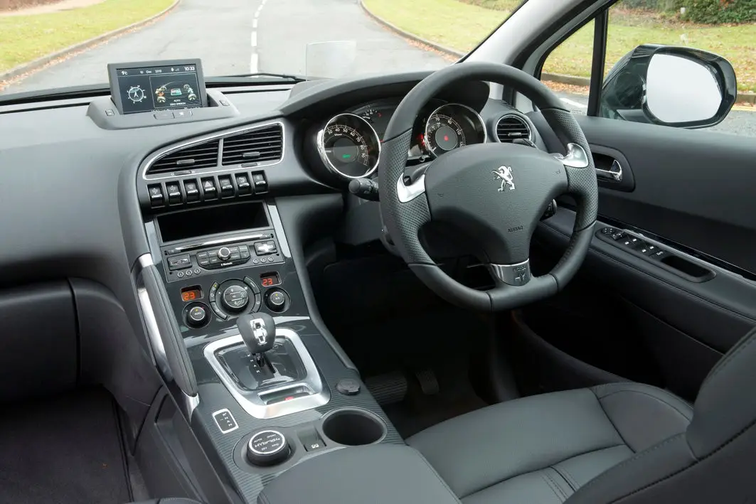 Peugeot 3008 (2009-2017) Review: Interior close up photo of the Peugeot 3008 dashboard