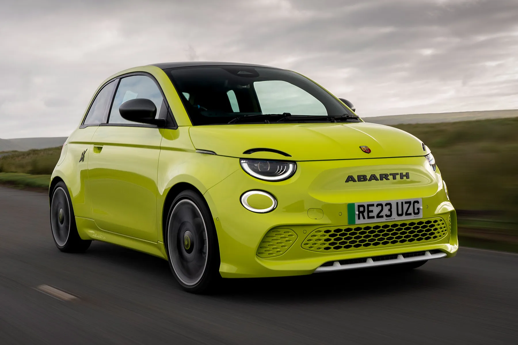 Avis 500e Abarth 2023: dynamique avant