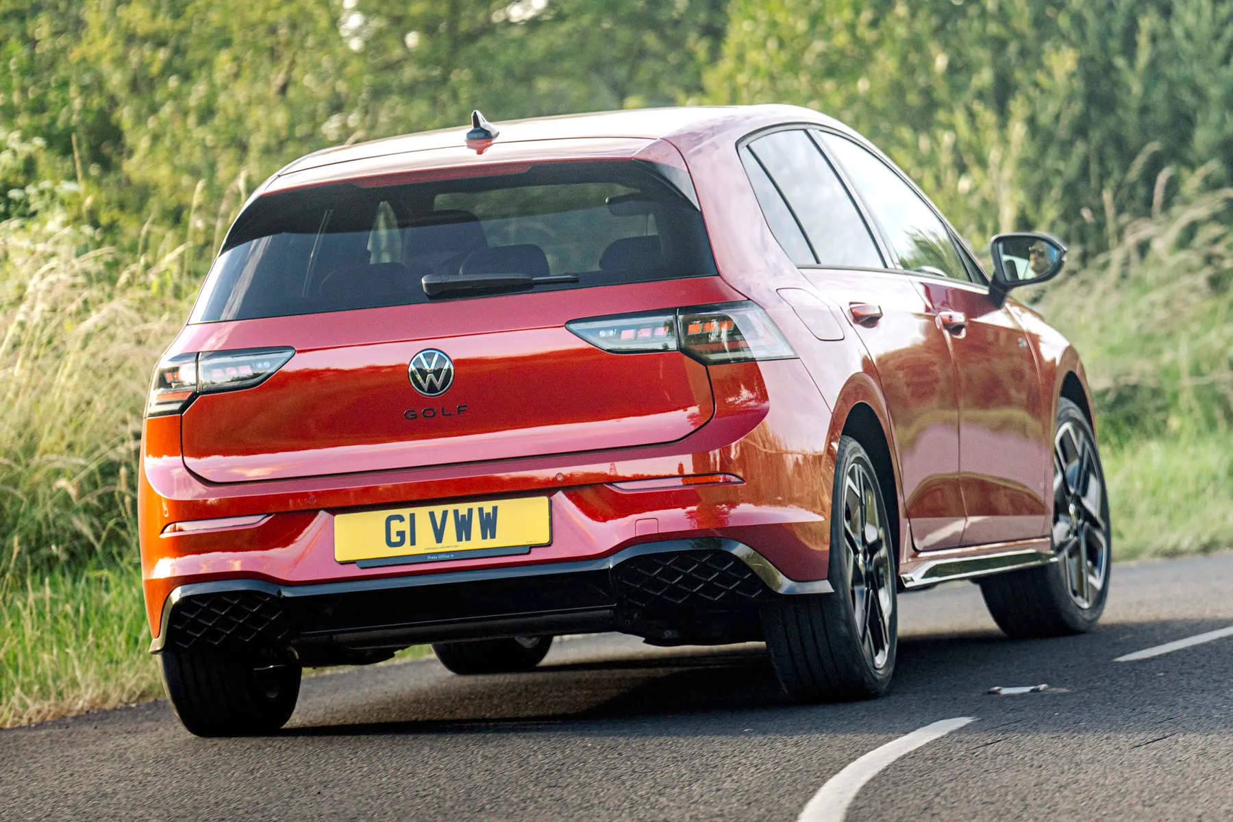 2024 Volkswagen Golf: rear dynamic