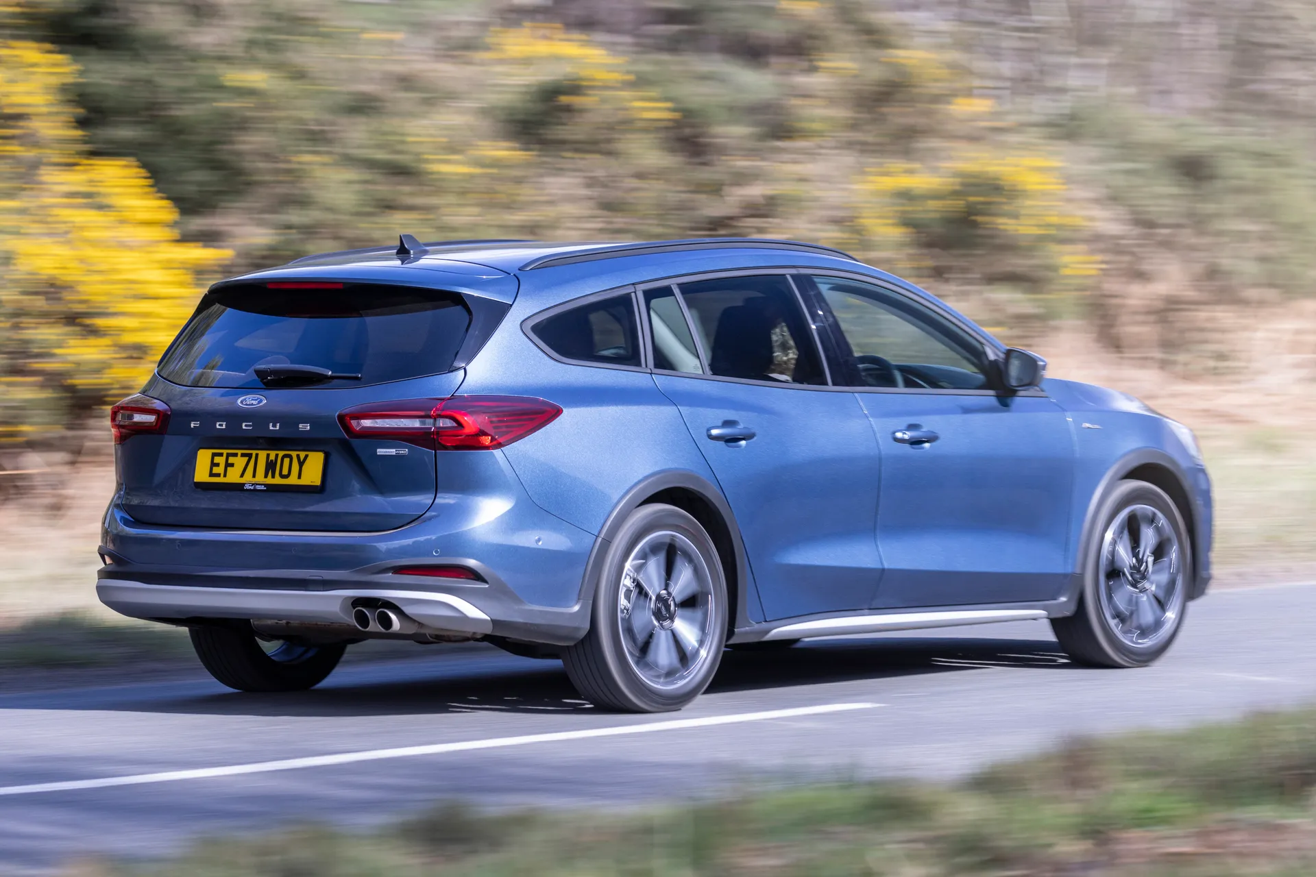 Ford Focus Estate Review: on the road