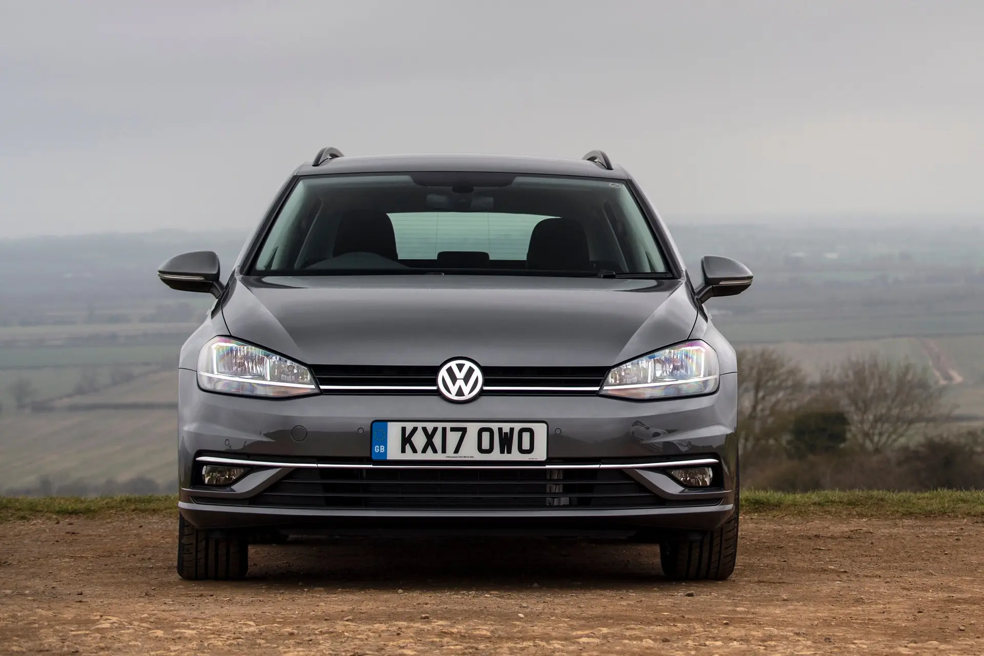 Volkswagen Golf Estate (2015-2020) Review: Exterior front photo of the Volkswagen Golf Estate