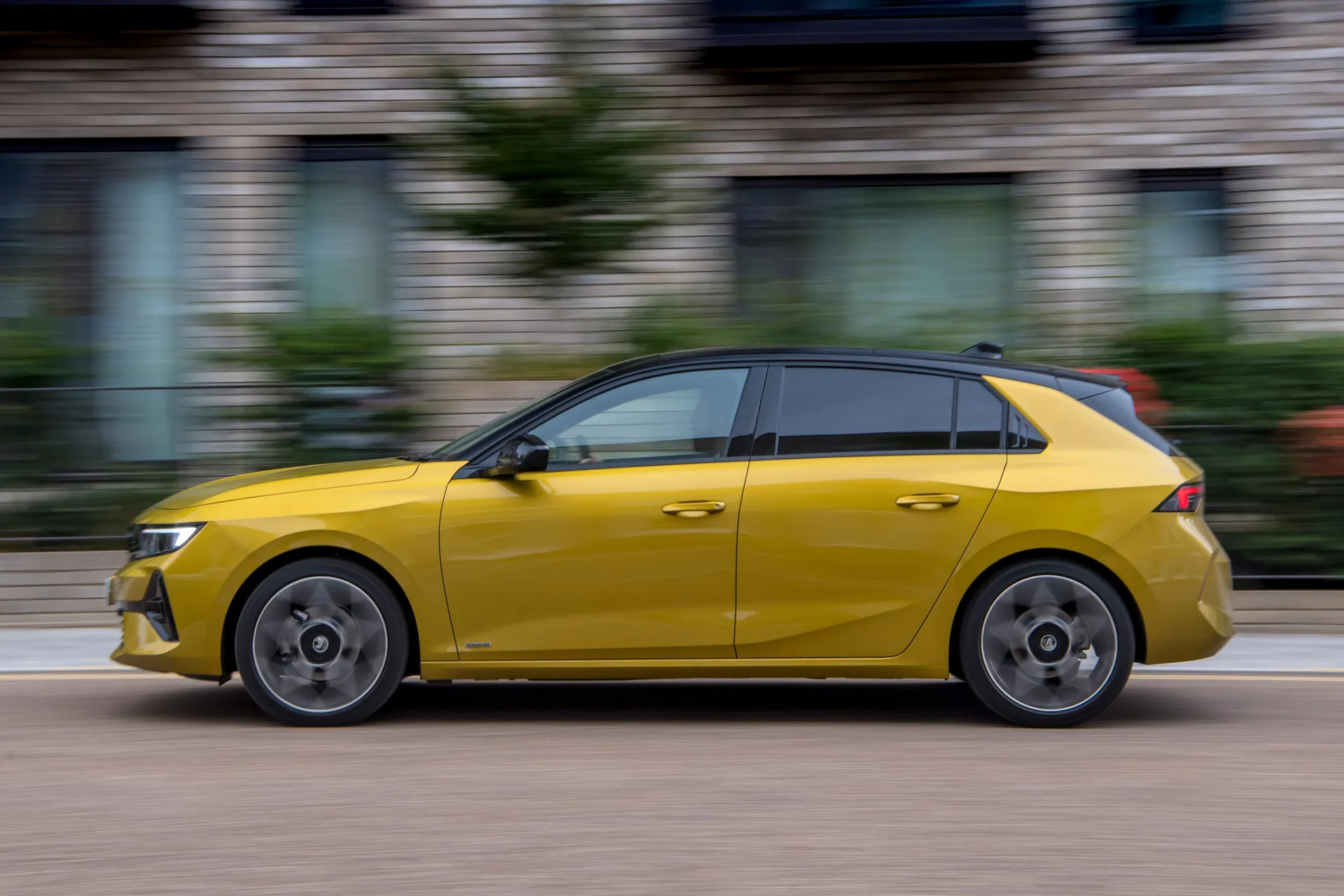 Vauxhall Astra Review 2024: side profile