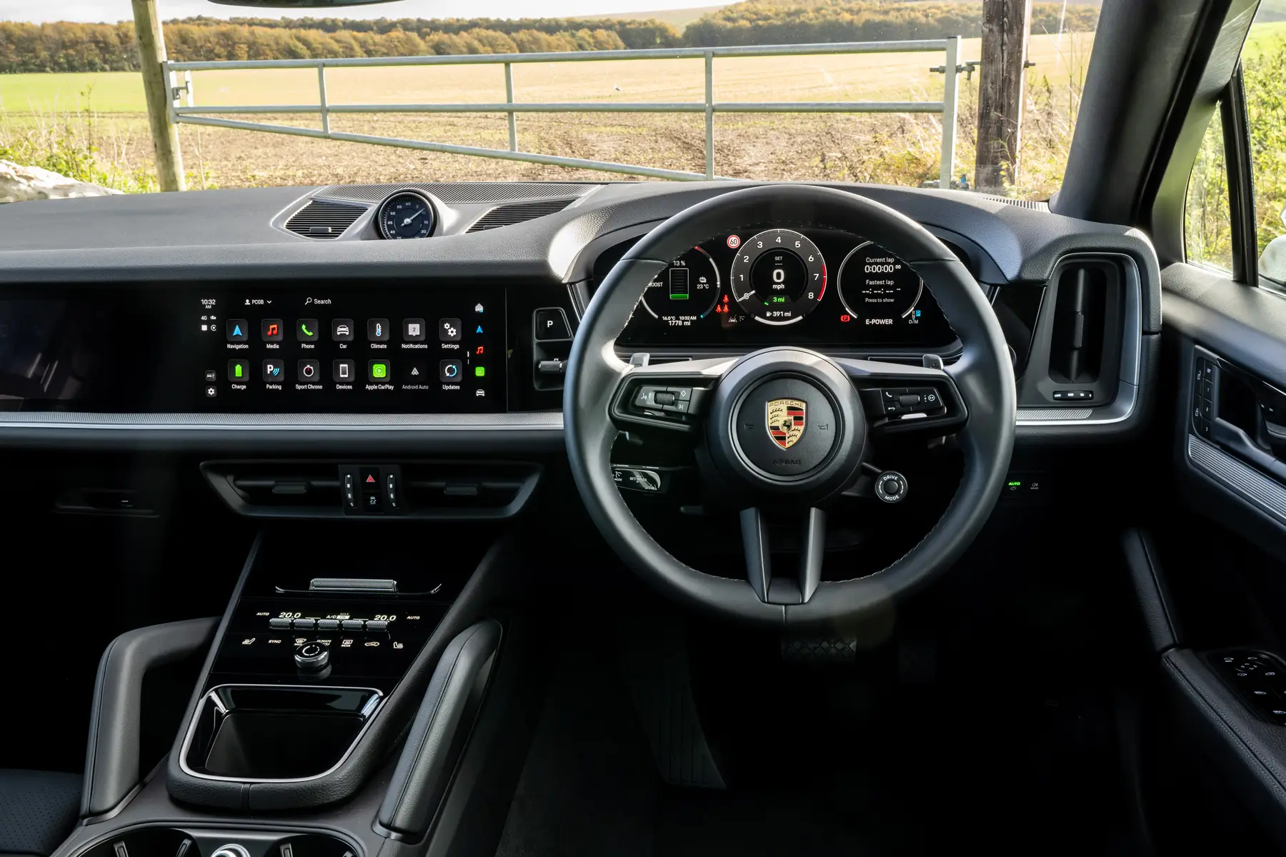 Porsche Cayenne Coupe Review 2024: dashboard and infotainment