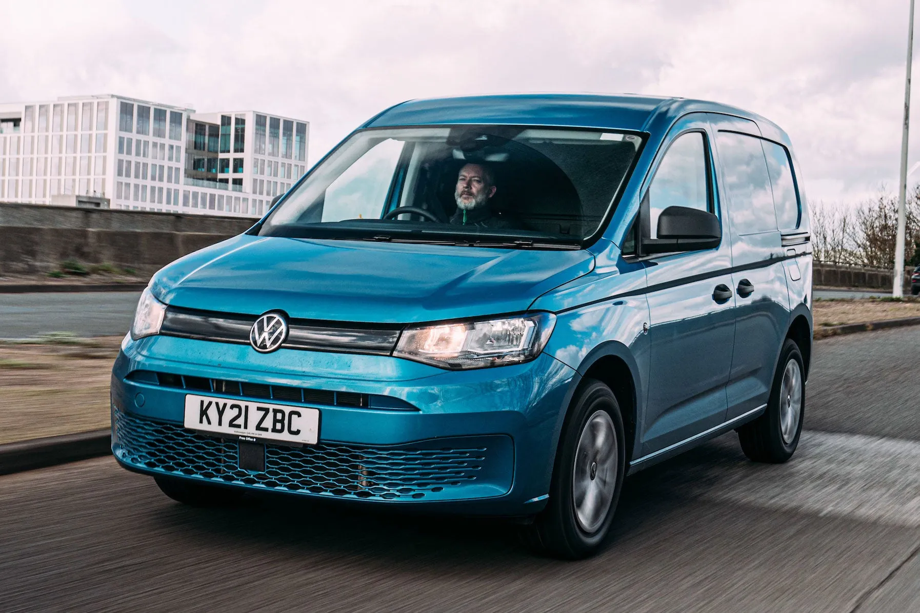Volkswagen Caddy Cargo Review: front moving