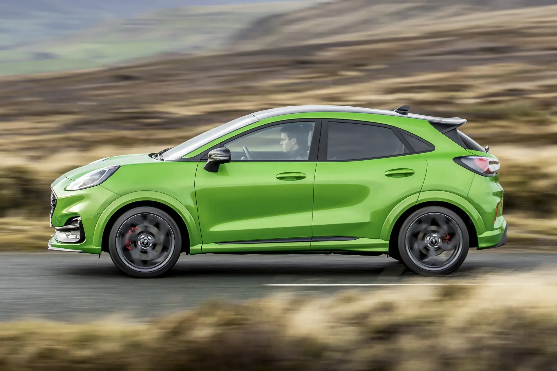 Ford Puma ST Review 2024: Dynamic side profile