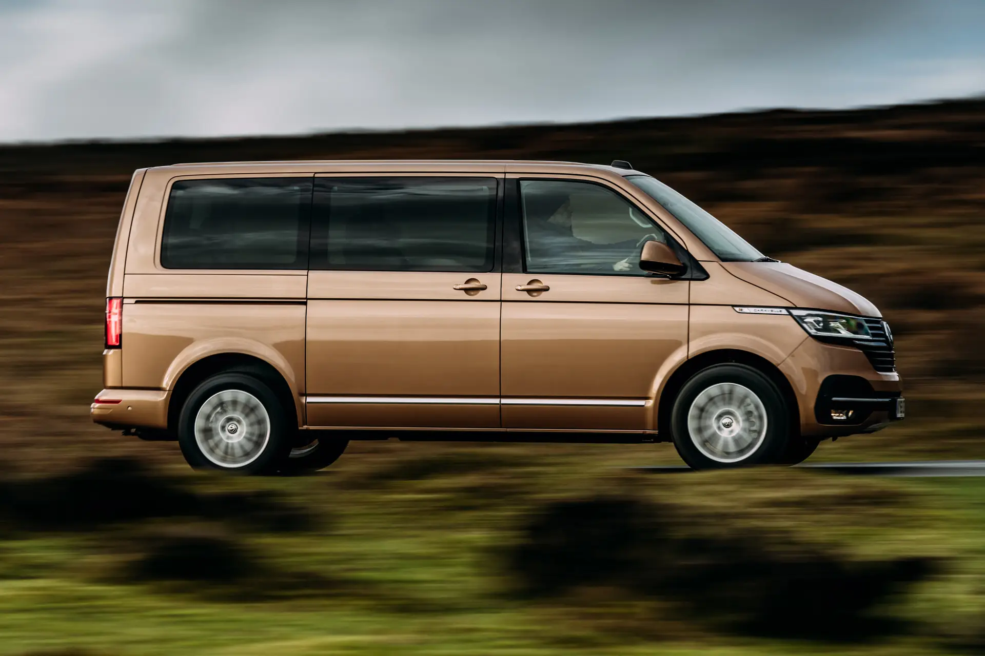 Volkswagen Caravelle Review 2023: Right Side View