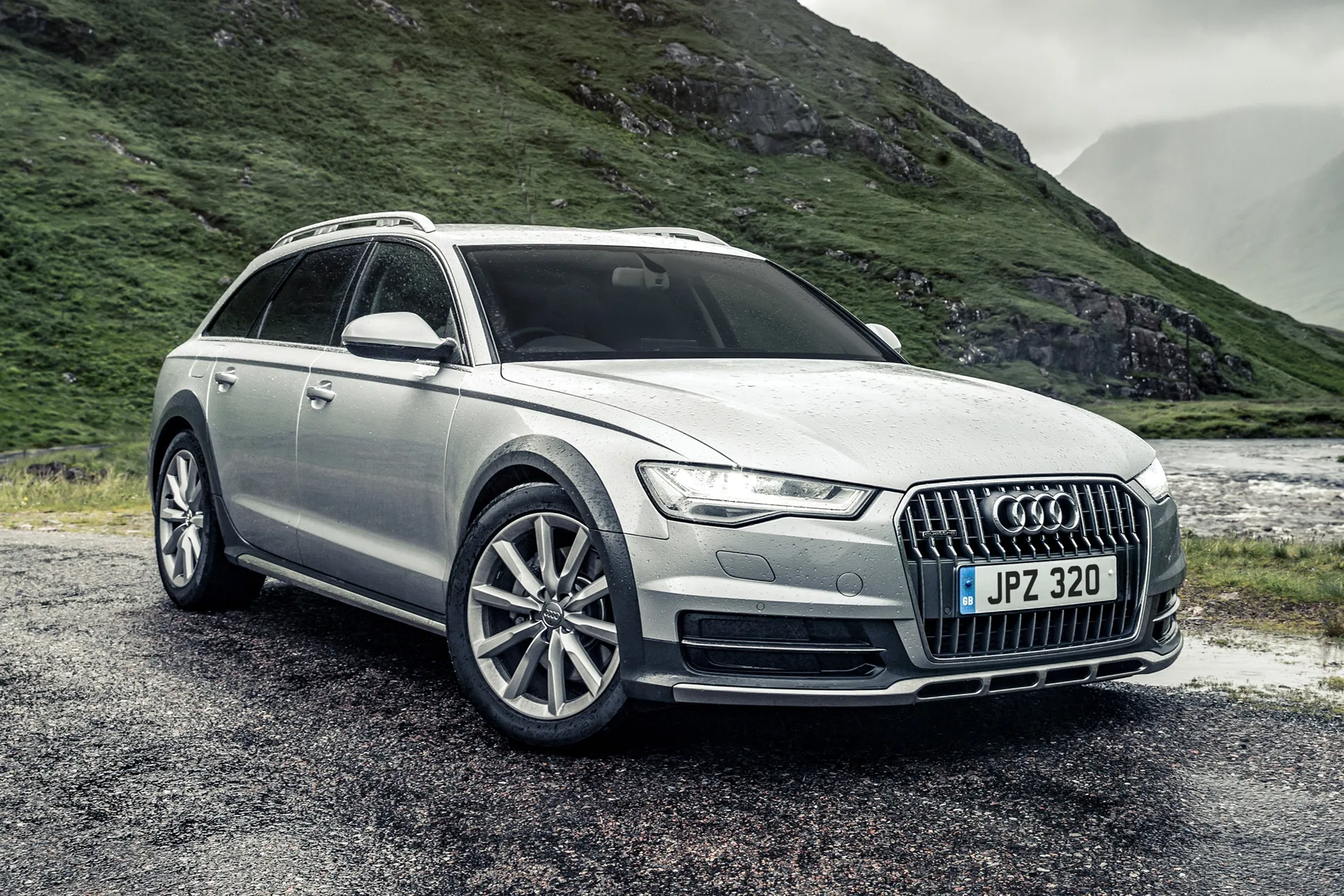 Audi A6 Allroad (2012-2018) Review: Exterior front three quarter photo of the Audi A6 Allroad