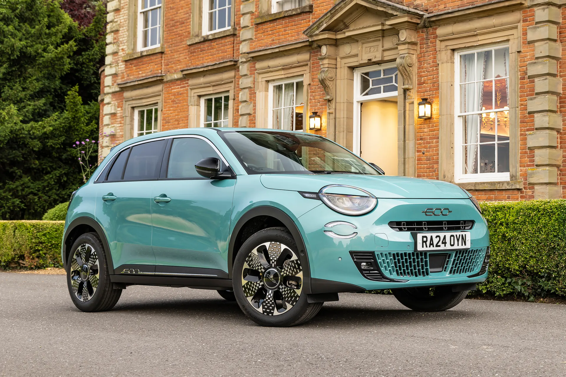 Fiat 600 Review: front view