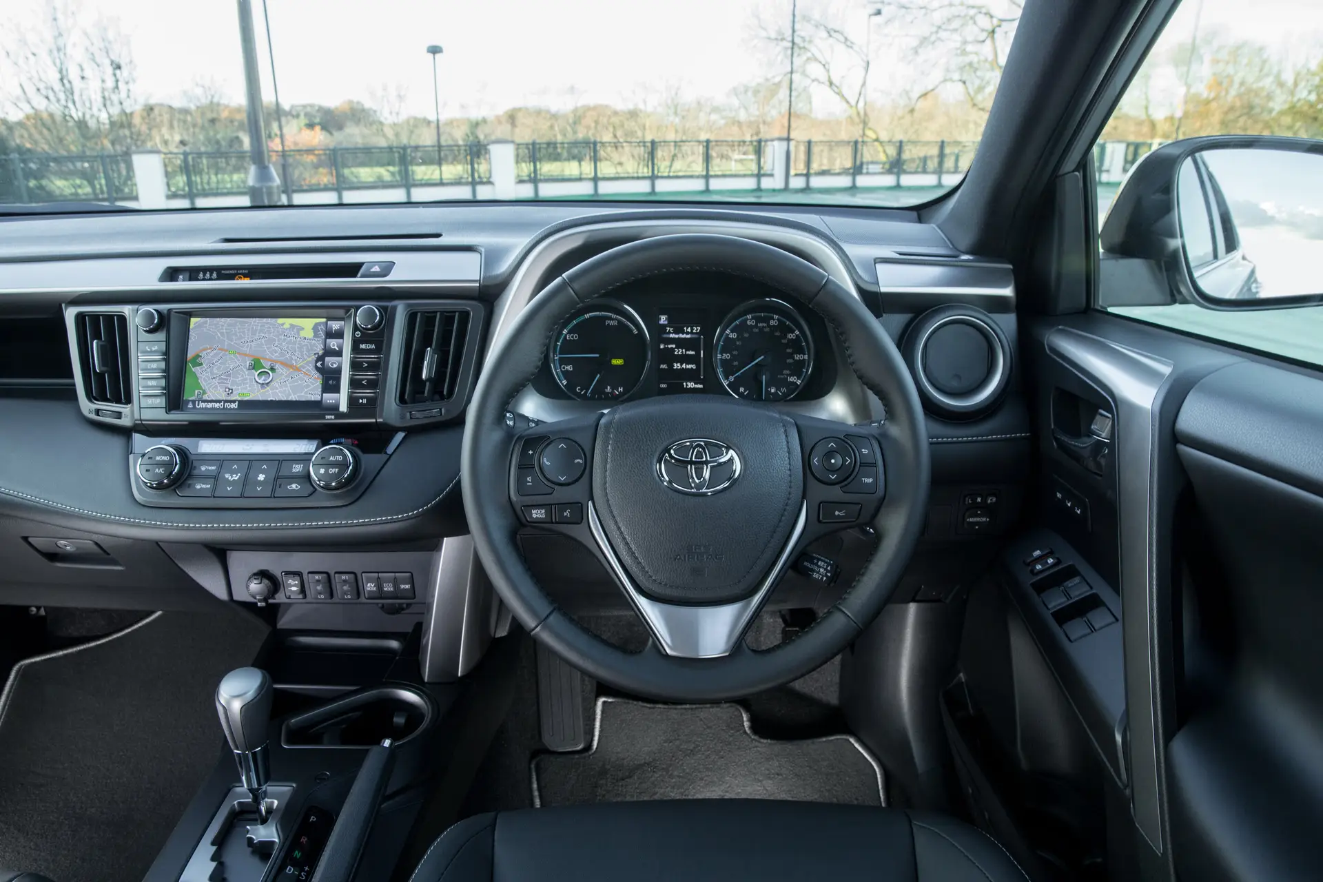 Used Toyota RAV4 (2013-2019) Review Driver's Seat