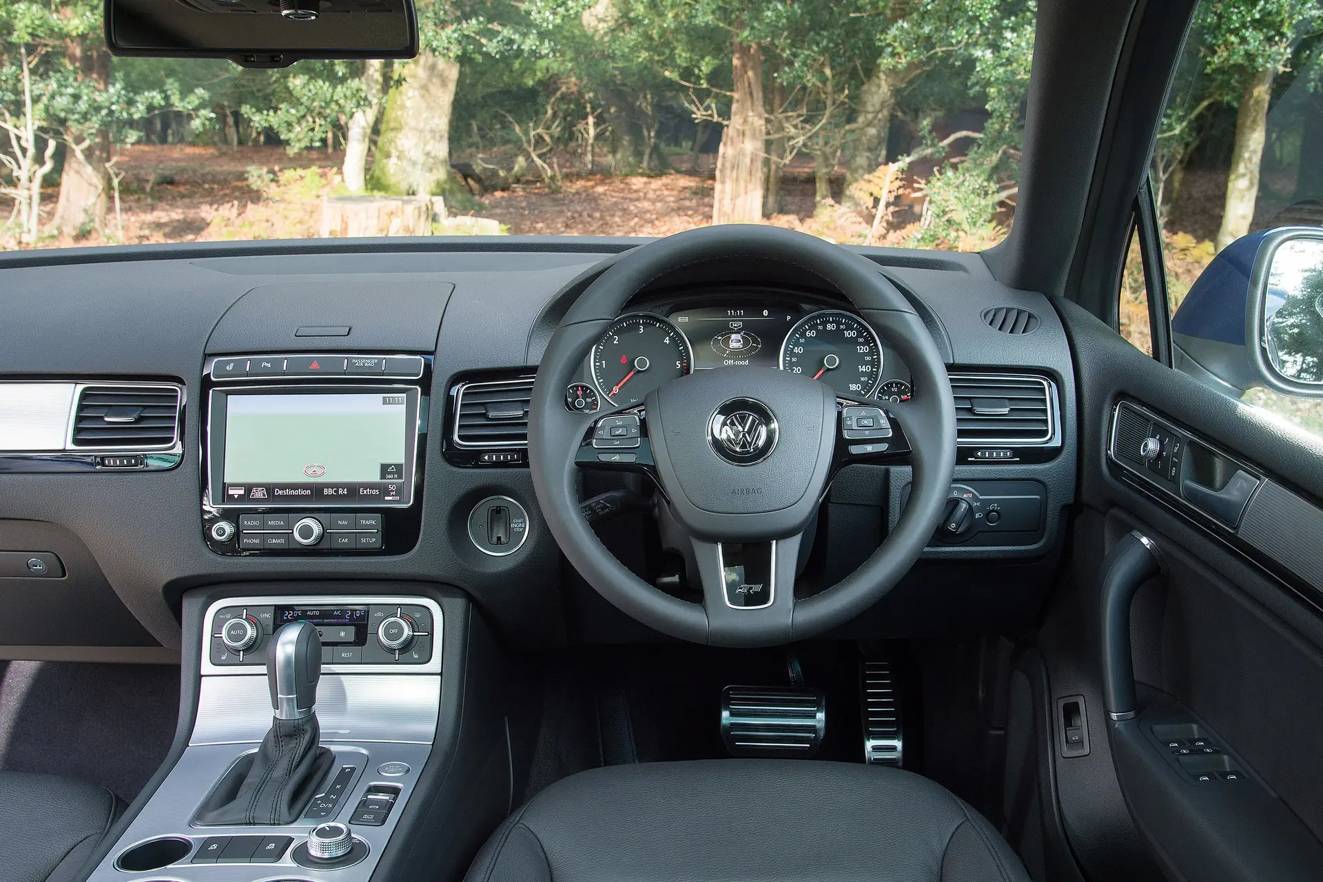  Volkswagen Touareg (2010-2018) Review: interior close up photo of the Volkswagen Touareg dashboard