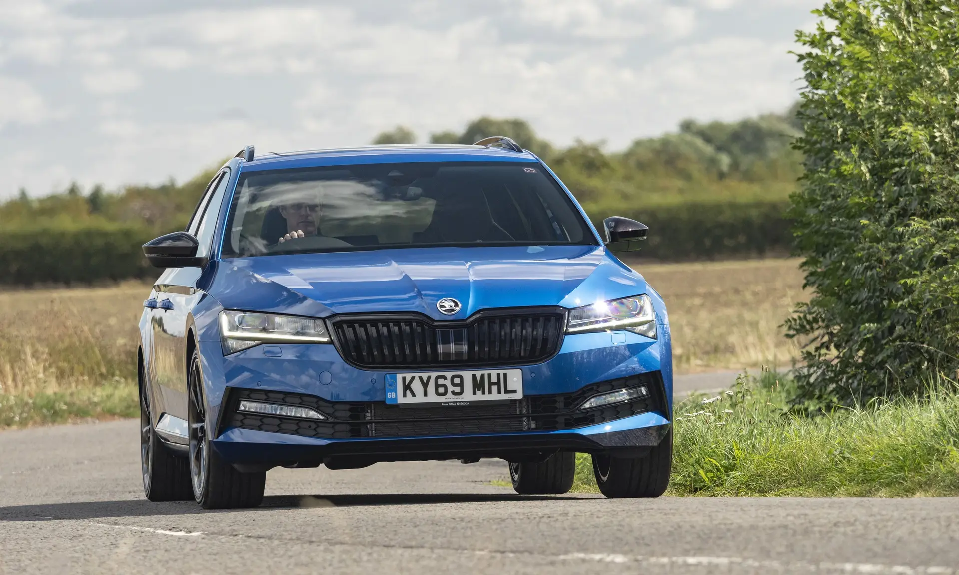 Skoda Superb Estate (2015-2023) Review Front View