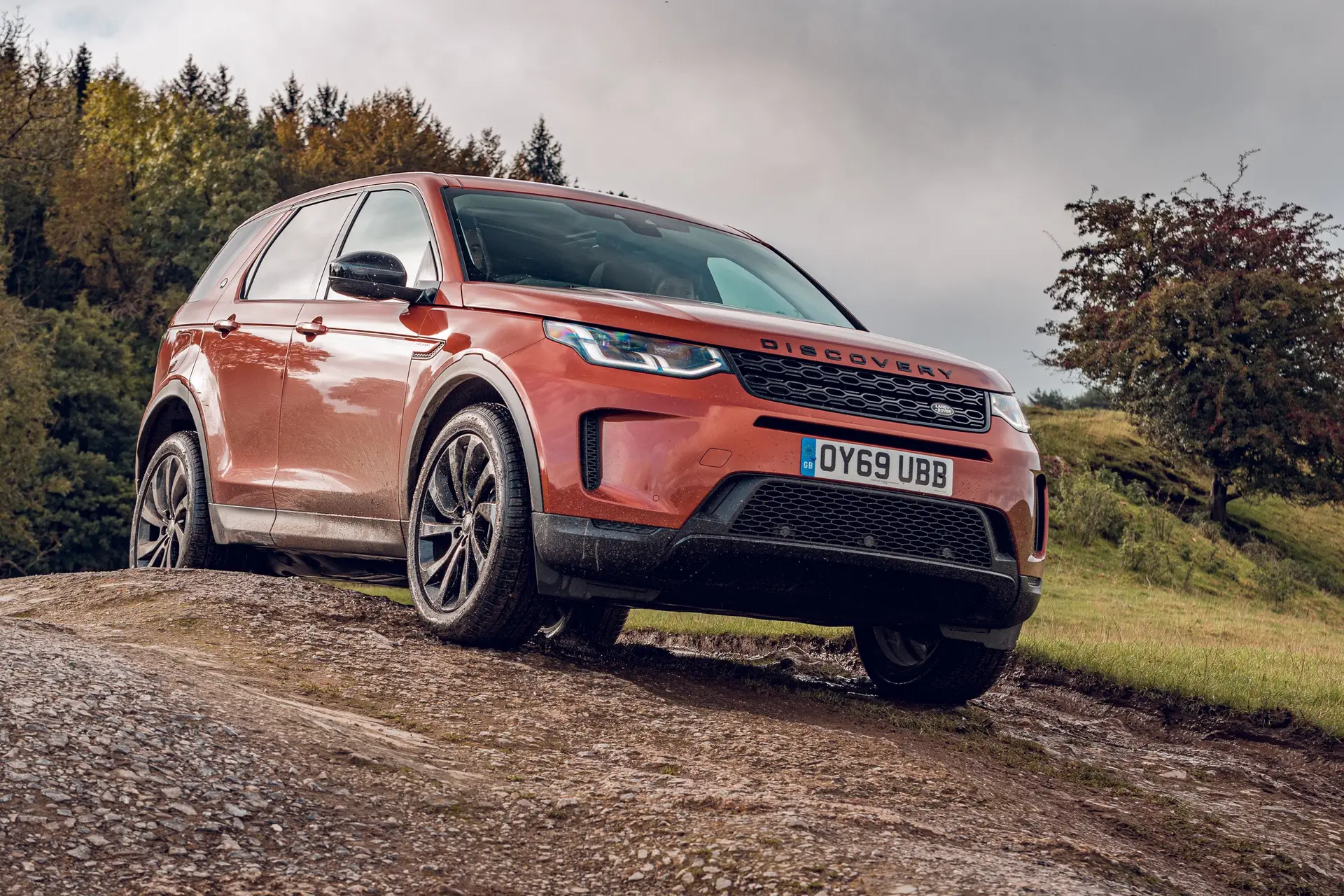Land Rover Discovery Sport Review 2023 - frontright exterior