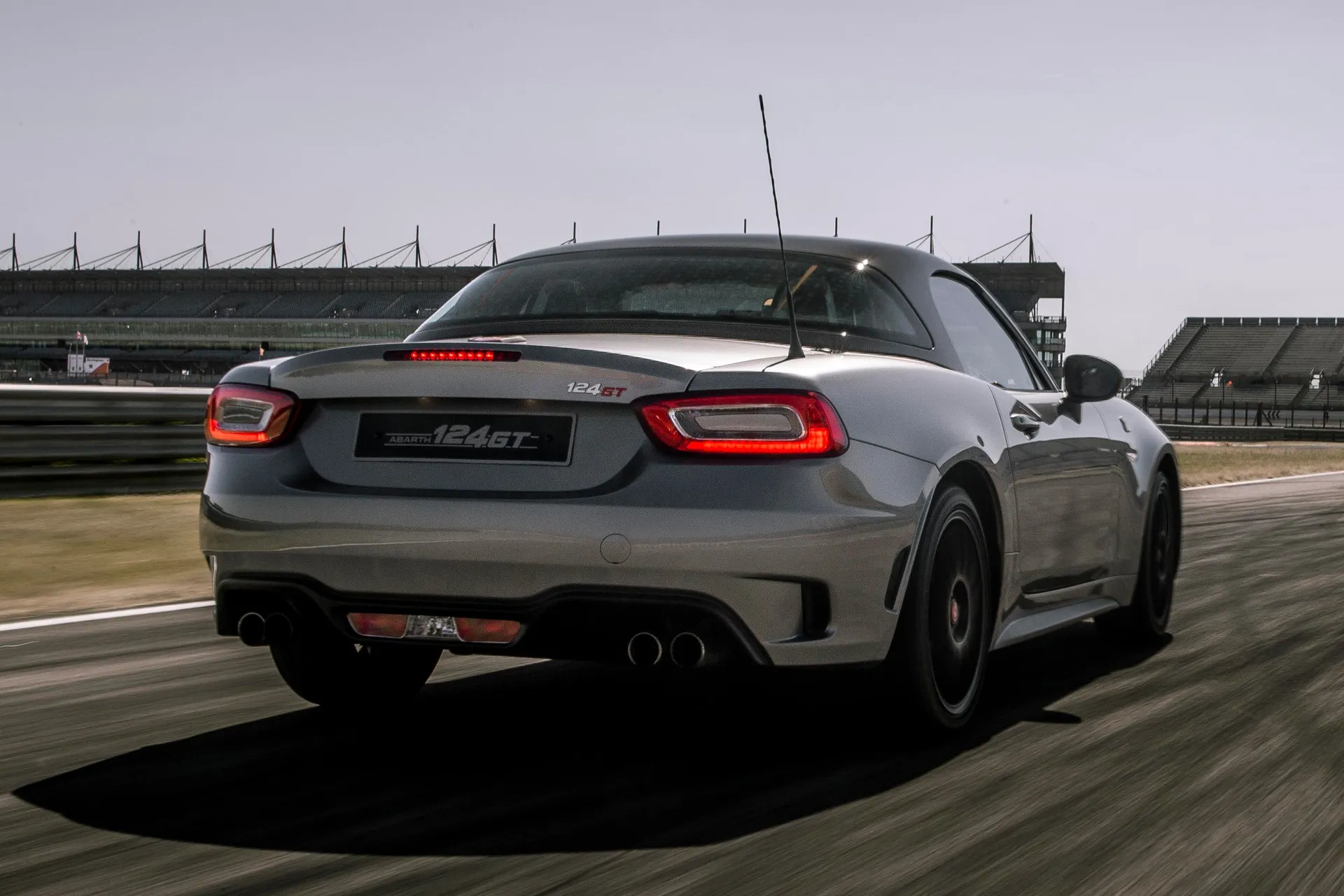 Abarth 124 Spider (2016-2019) Review: driving