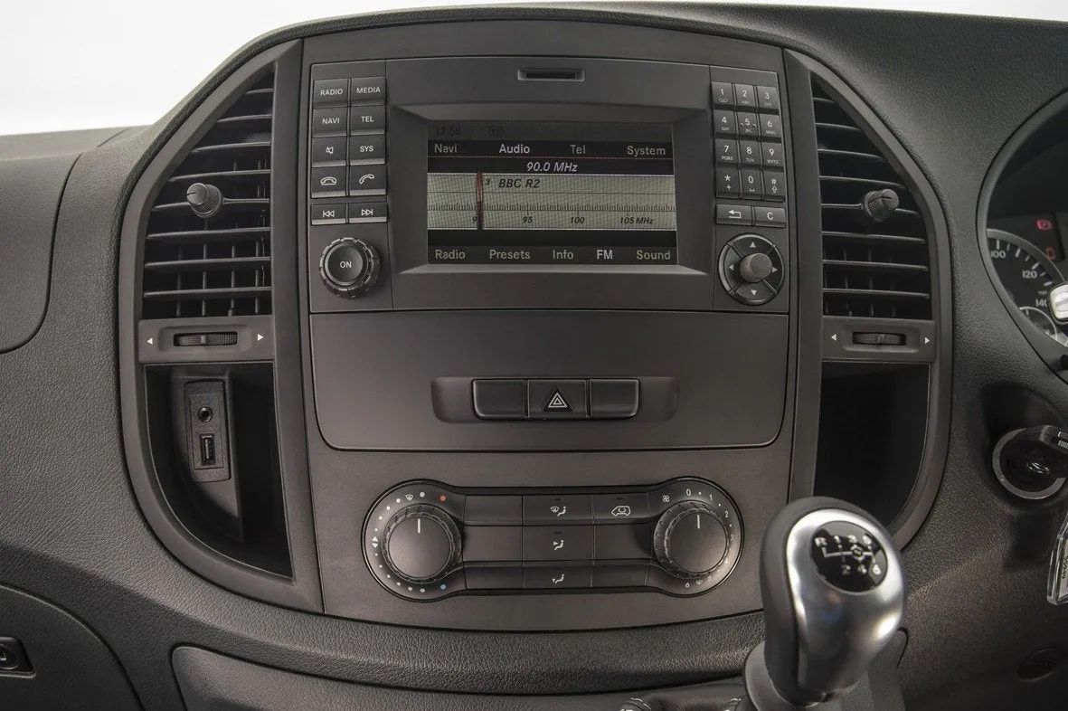 Mercedes-Benz Vito (2015-2023) Review radio