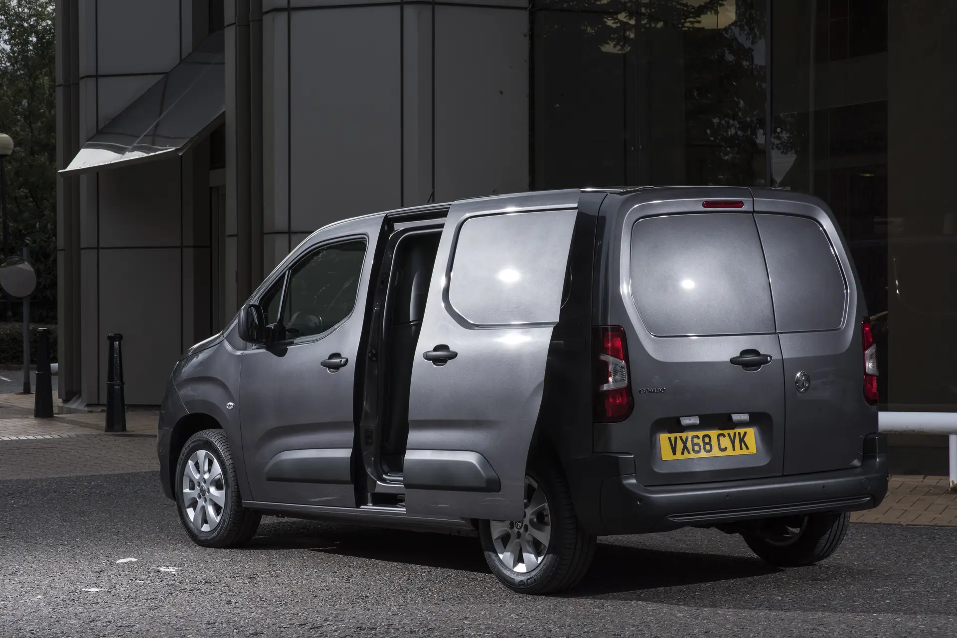 Vauxhall Combo Review 2023: Front Side View