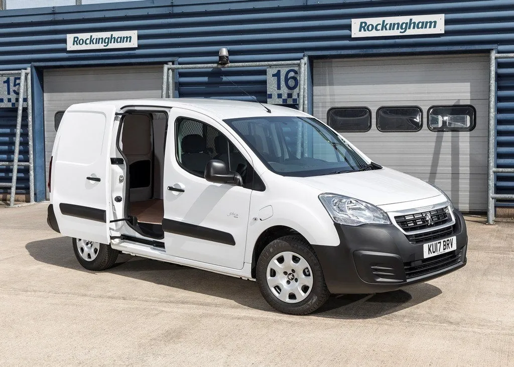 Peugeot Partner Electric (2017-2022) Review Side View