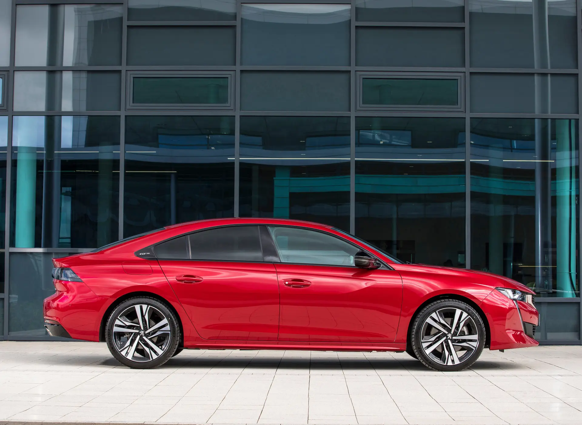 Peugeot 508 Review 2023: side profile