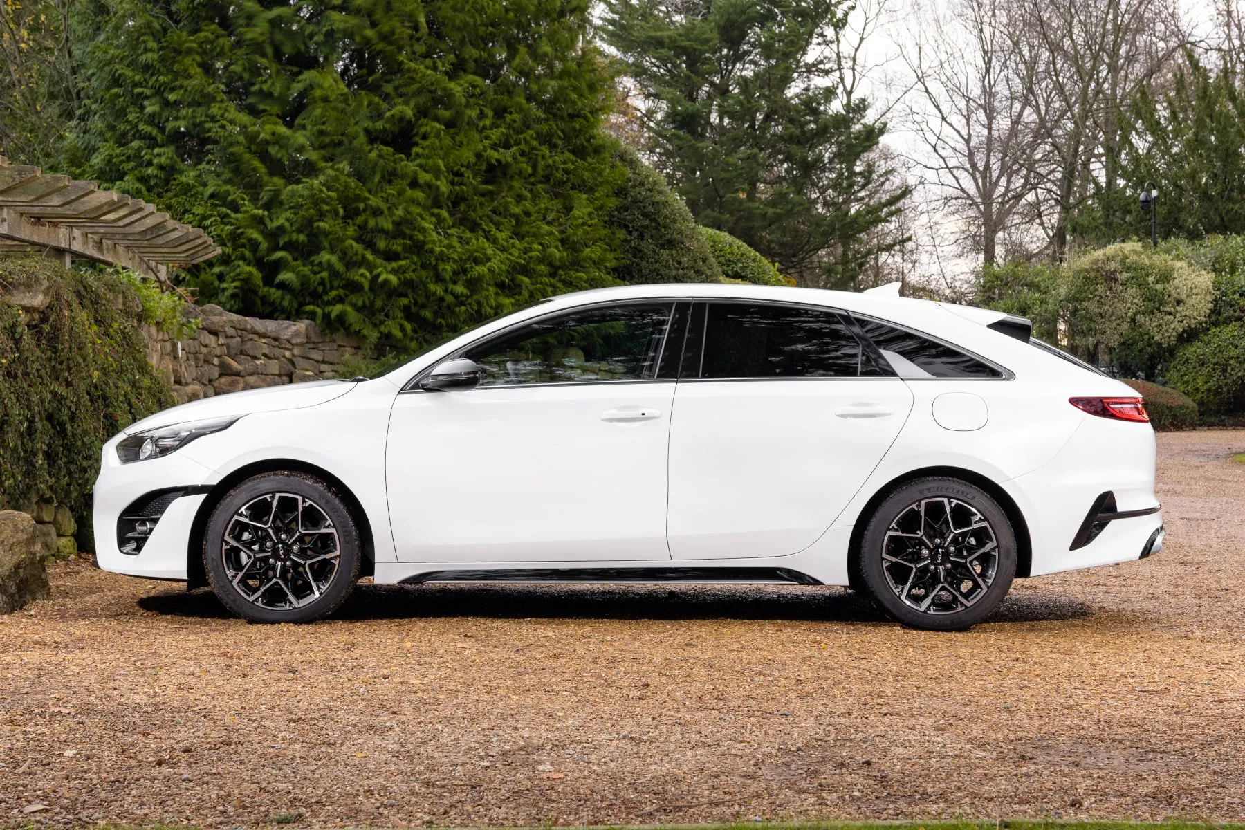 Kia ProCeed Review: side