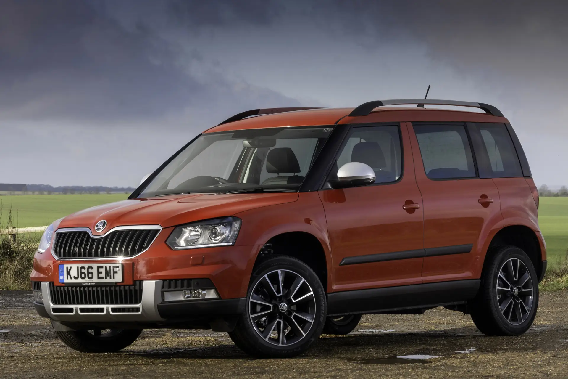 Skoda Yeti Review 2023 Front Side View