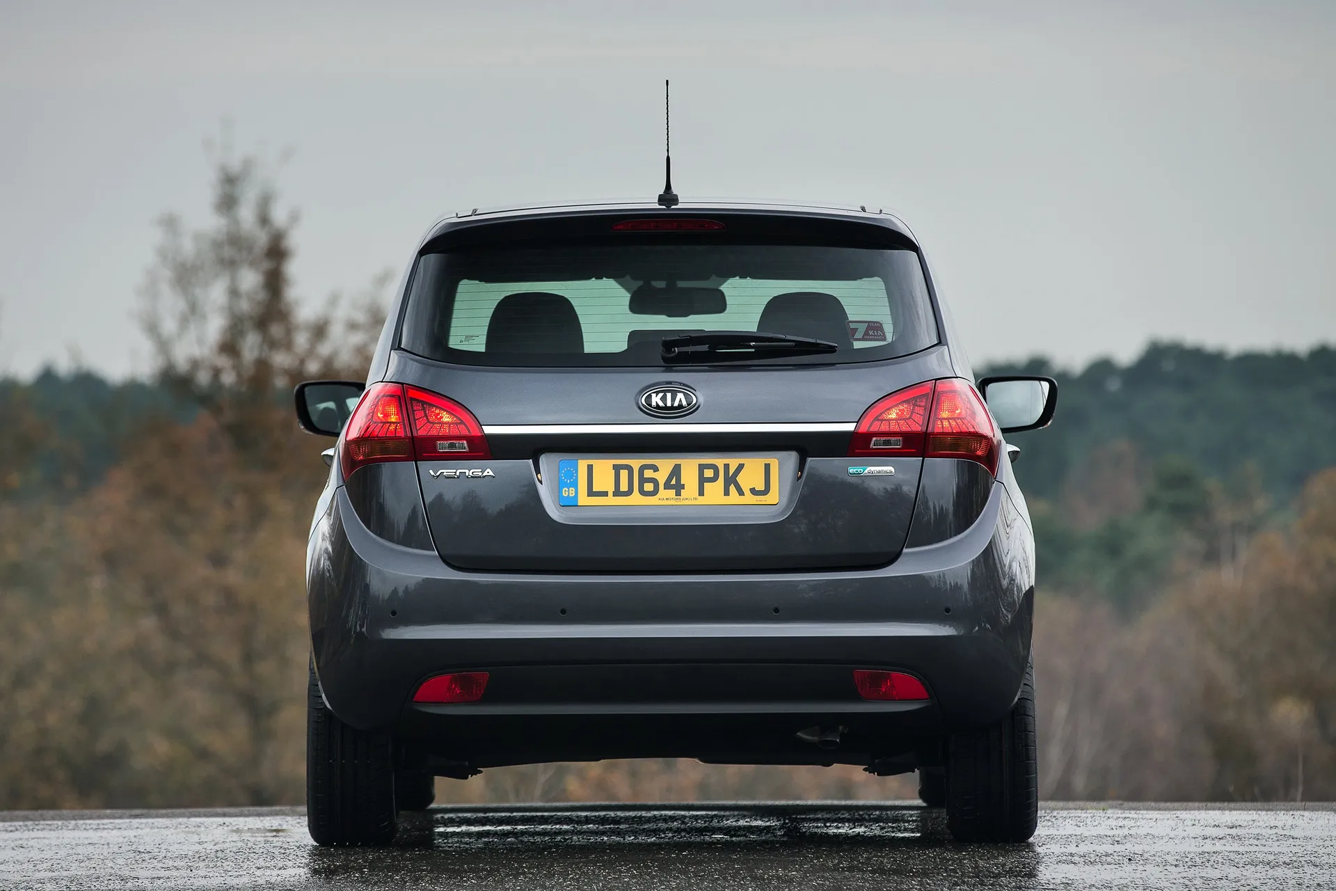 Kia Venga (2010-2019) Review back exterior