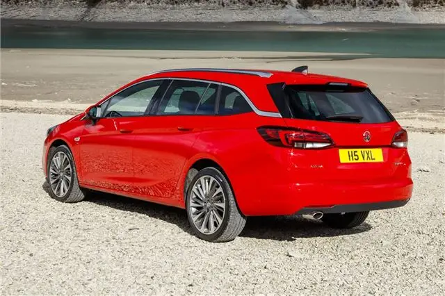Vauxhall Astra Sports Tourer (2015-2022) Review Rear Side View