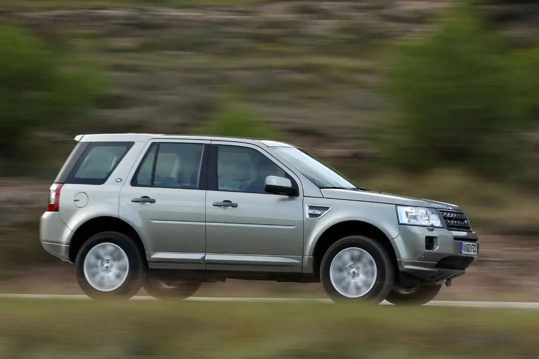 Land Rover Freelander (2006-2014) Review: exterior side photo of the Land Rover Freelander on the road
