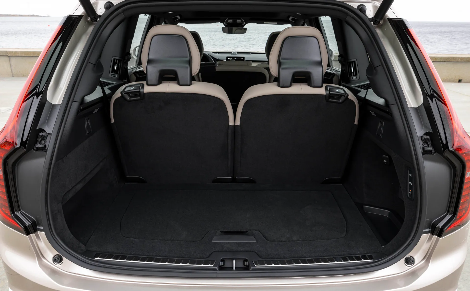 Volvo XC90 Review: boot space