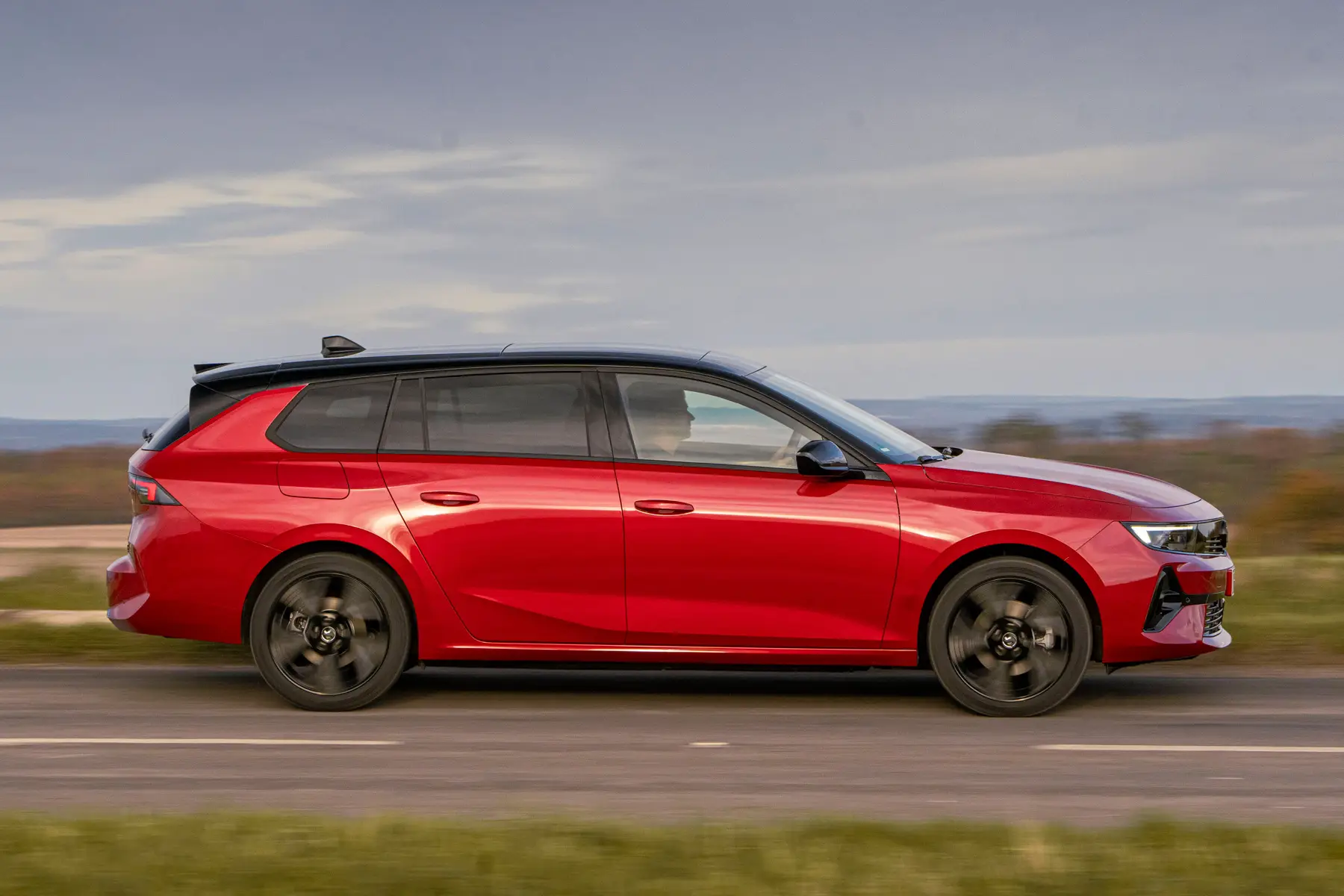 Vauxhall Astra Sports Tourer Electric Review 2024: side profile
