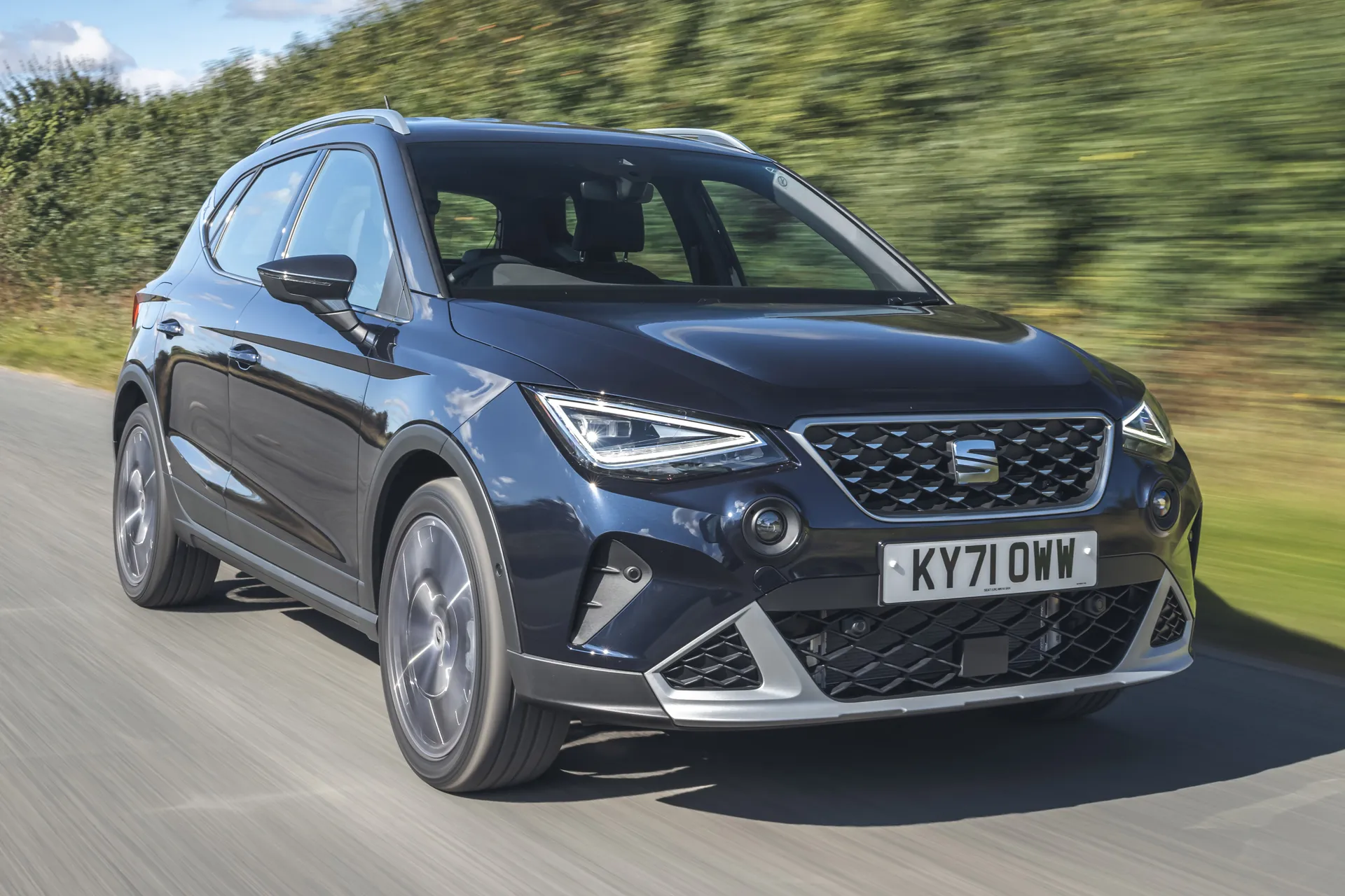 SEAT Arona Review: exterior dynamic front