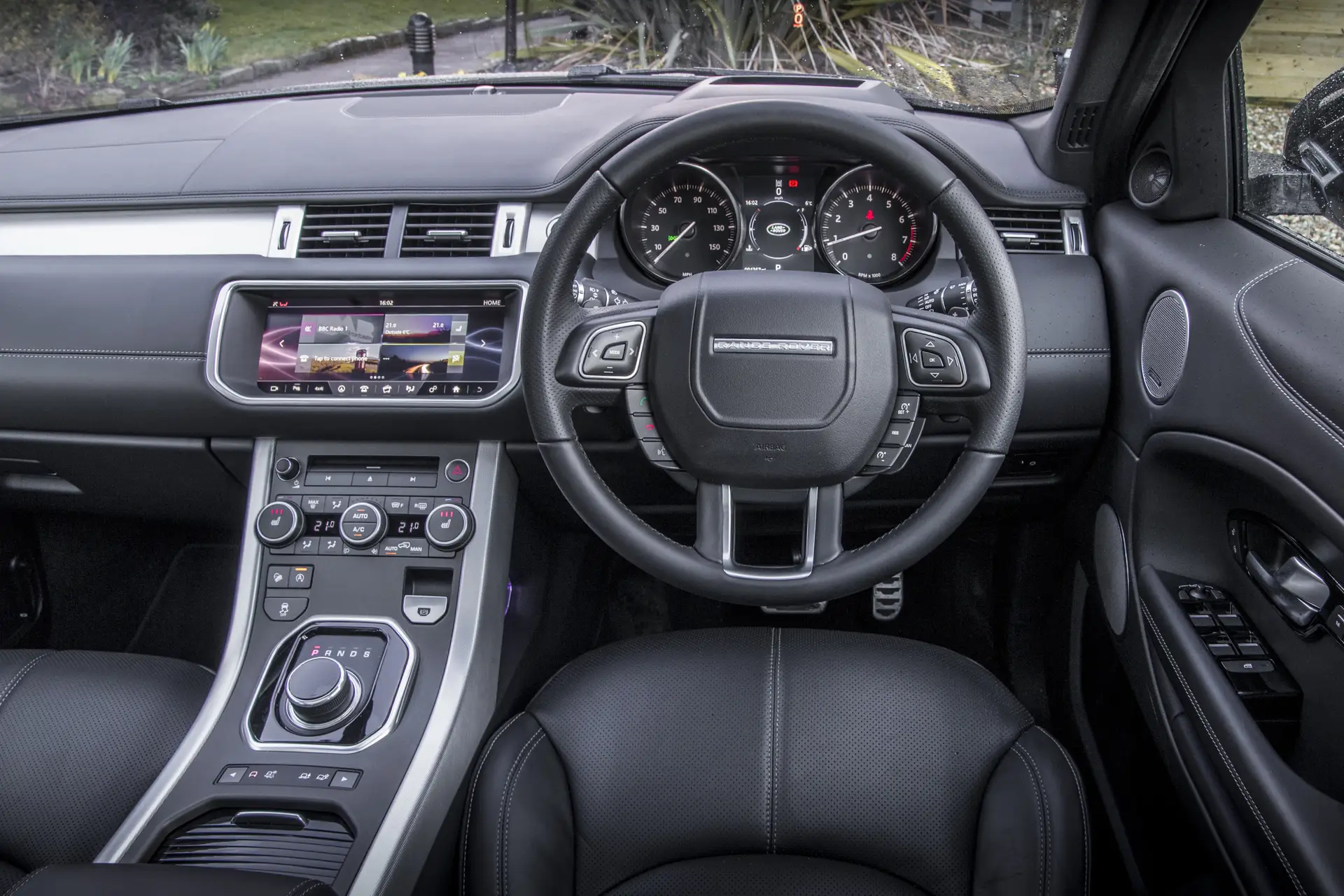 Range Rover Evoque (2011-2019) Review: interior close up photo of the Range Rover Evoque dashboard