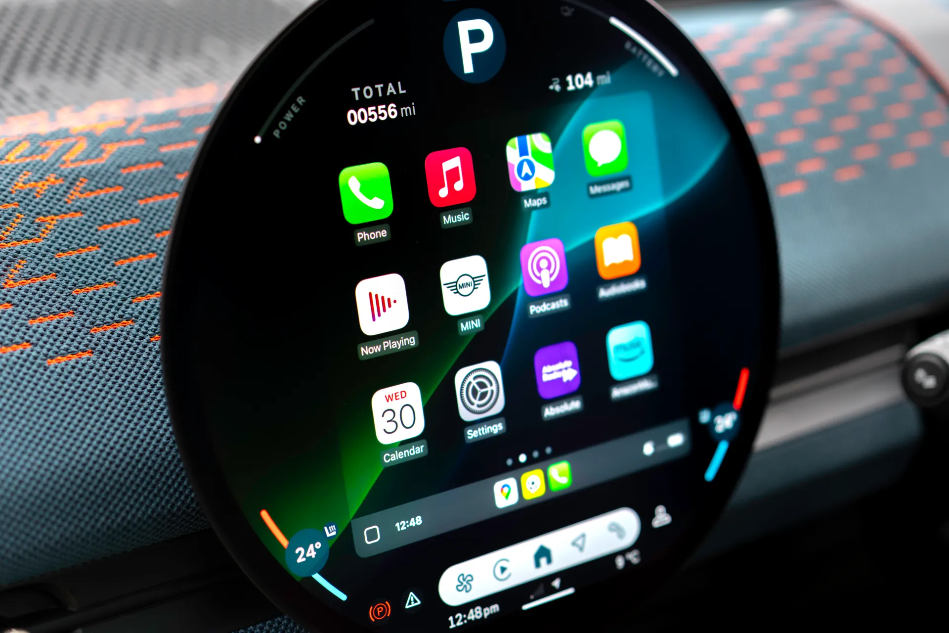 MINI Aceman Review: Apple CarPlay