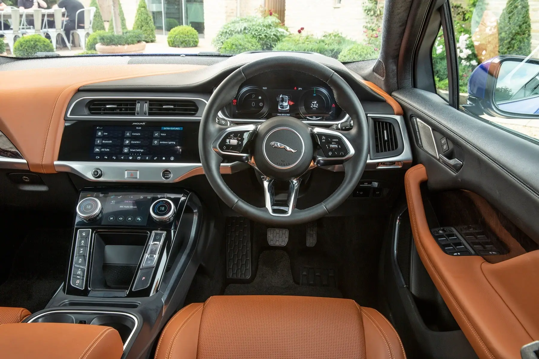 Jaguar I-Pace Review 2023 front interior