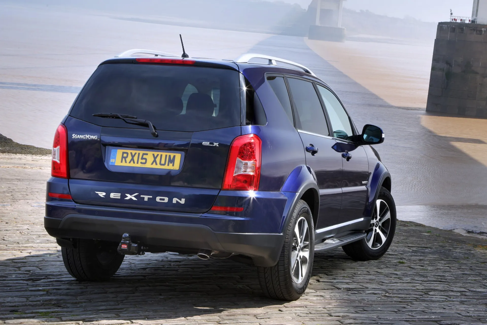 SsangYong Rexton W rear