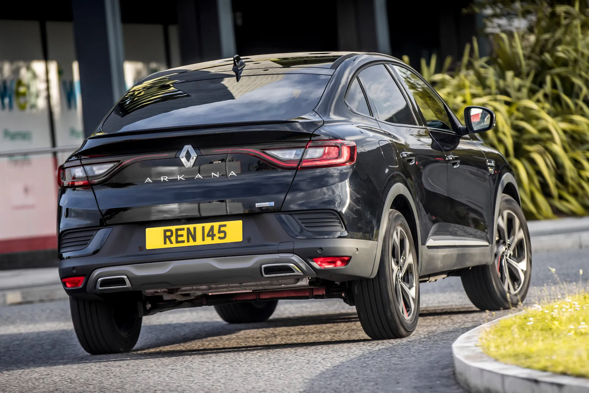 Renault Arkana Review: dynamic rear